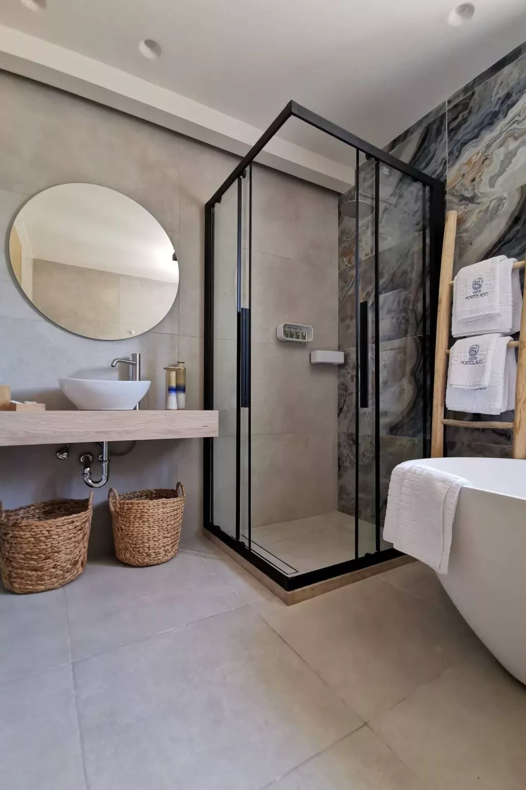 Luxuriöse, abgelegene Villa mit fantastischer Aussicht - Binnen