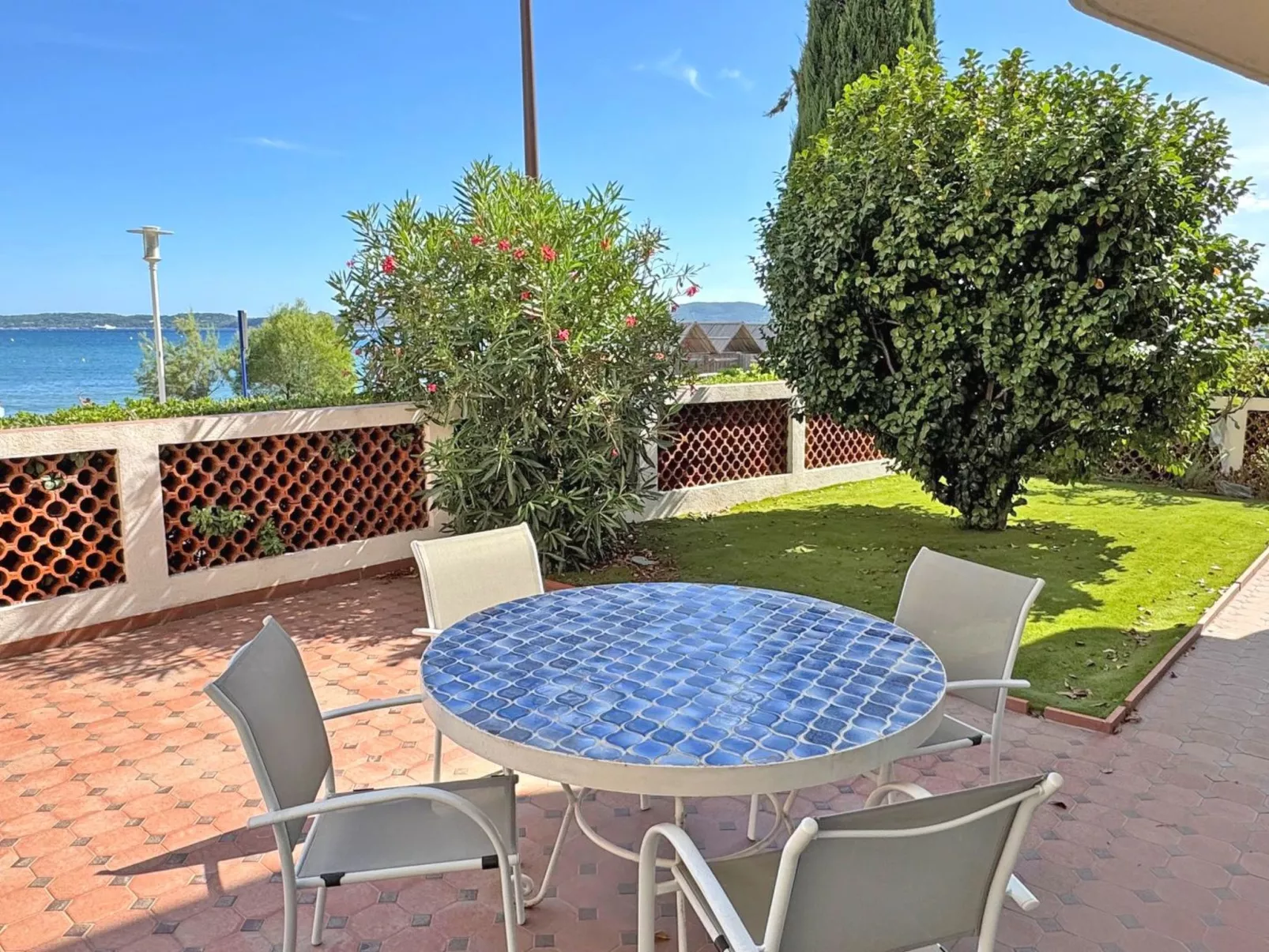 Haus 4 pers - Klimaanlage - Meerblick - Wifi - Buiten