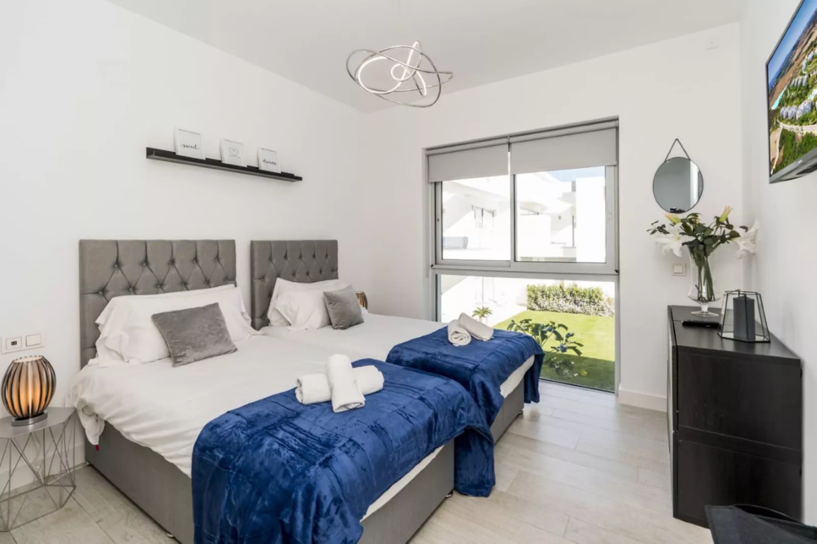 Stylish 3-Bed Apartment | Alcazaba Lagoon (1214) - Slaapkamer