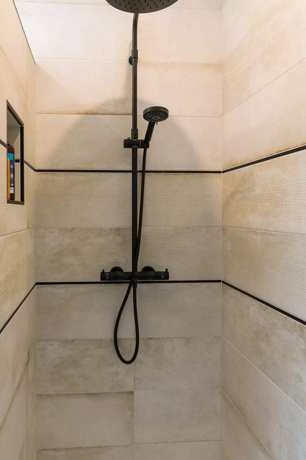 L'échappée - Binnen