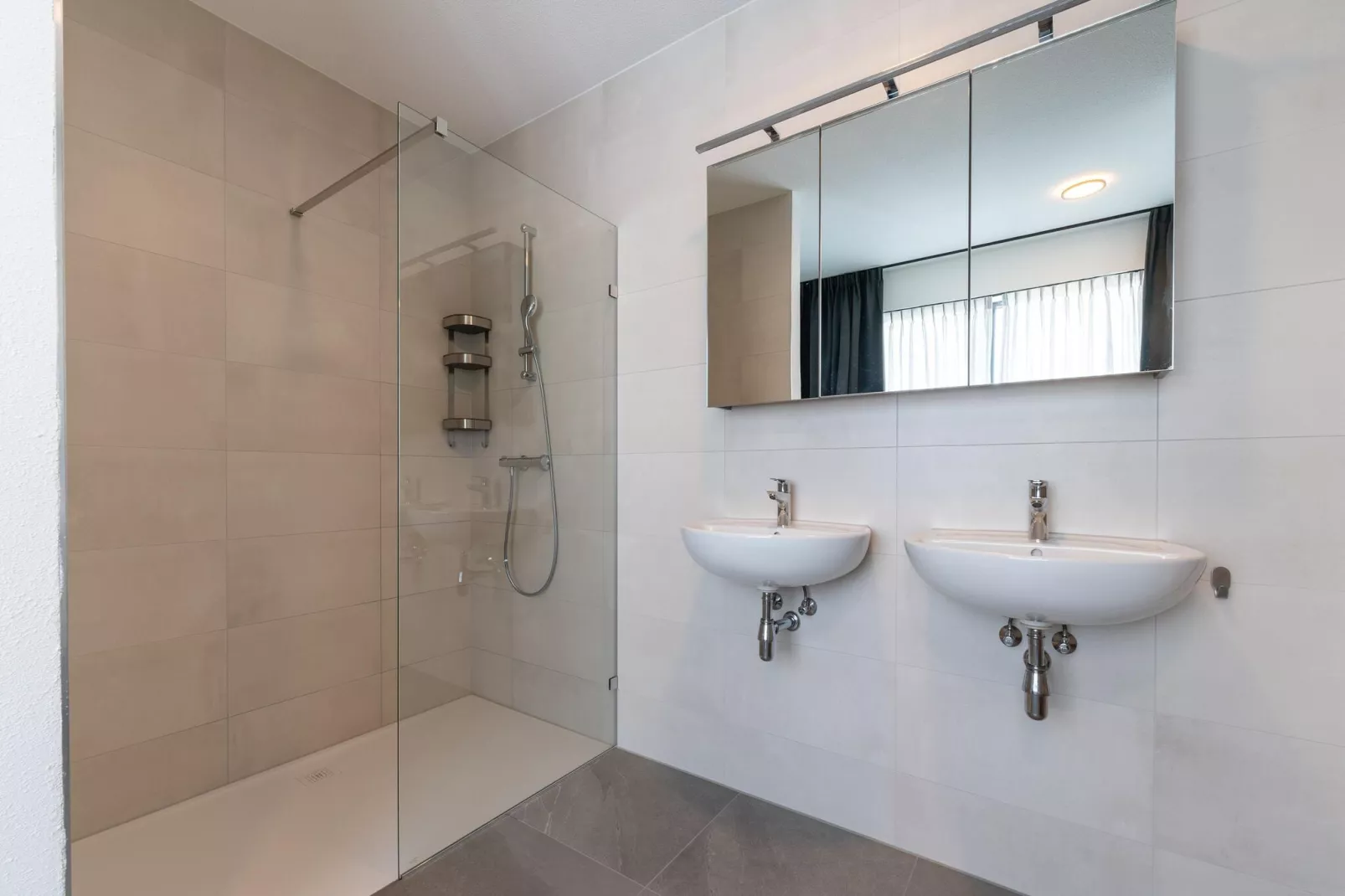 Villa Lacus 553-Badkamer