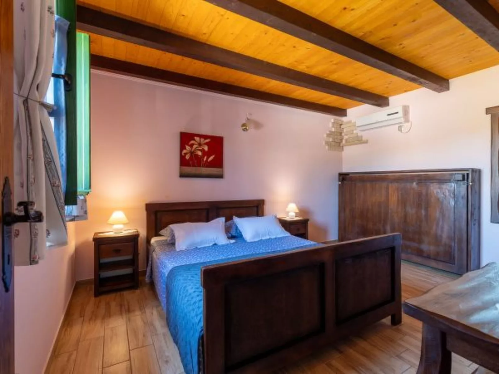 Stone villa Tea with pool - Image-tags.info