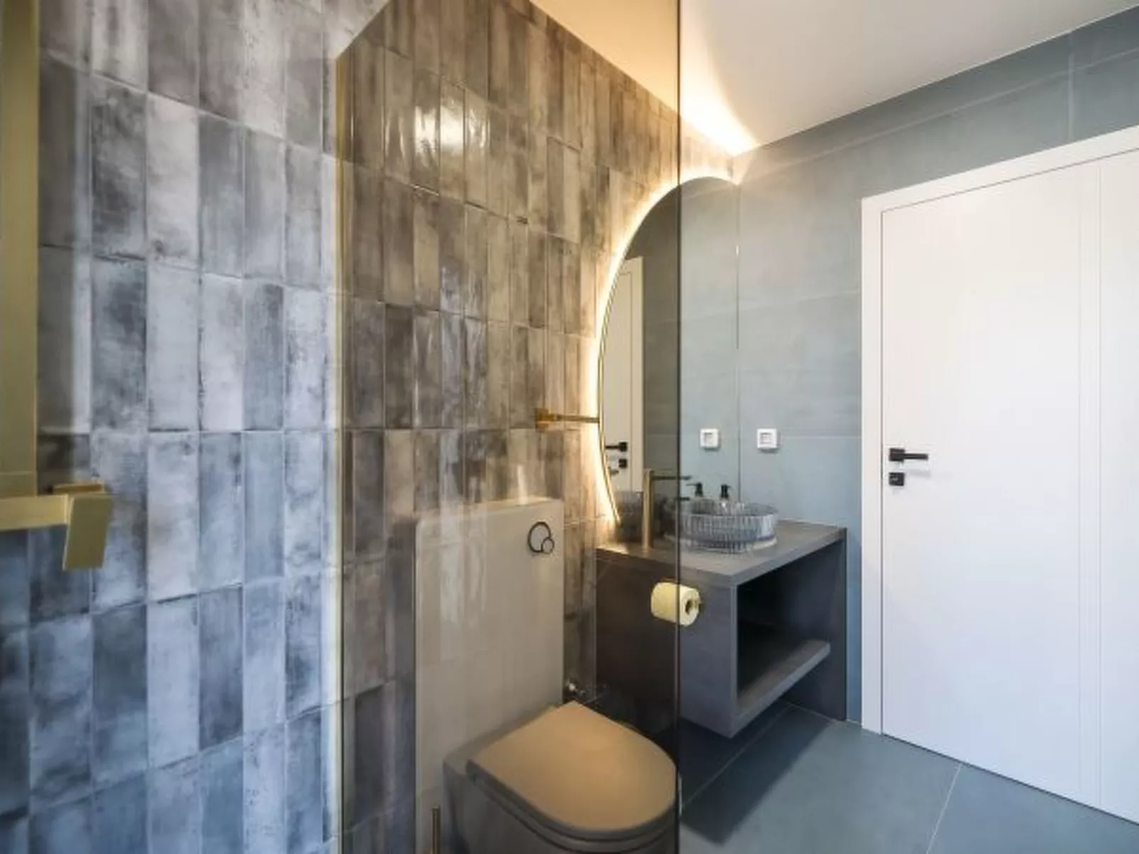 Villa Novue with pool - Image-tags.info