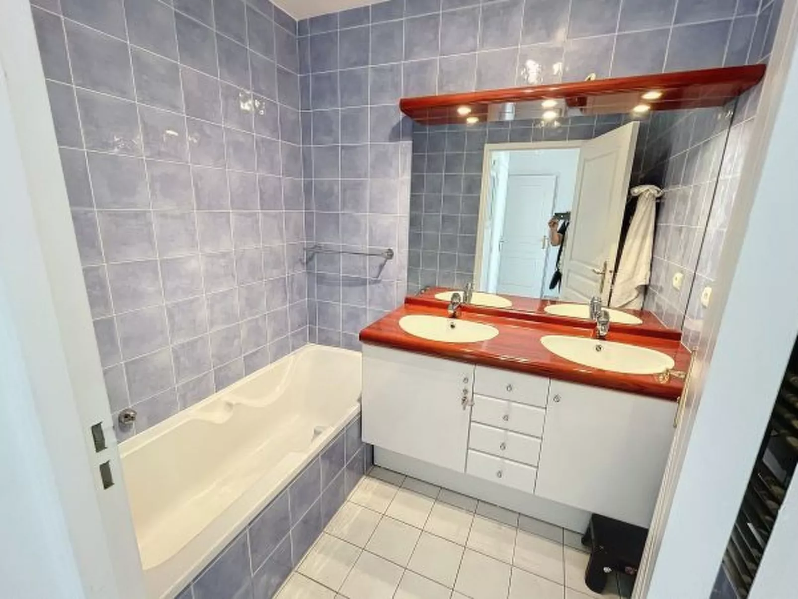 2 bedroom 2 bathrooms with pool 339 - Image-tags.info