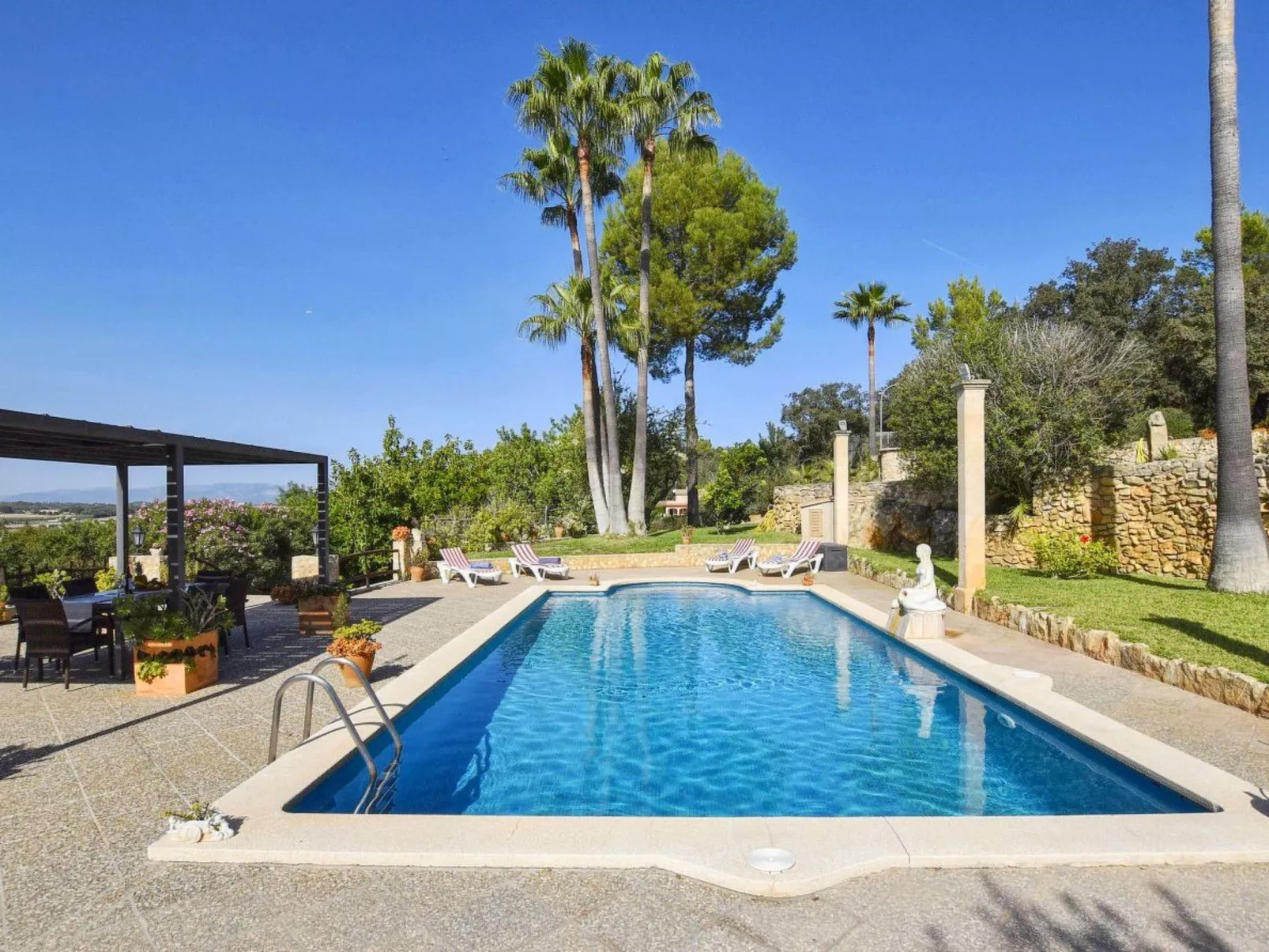 Rustikale Villa in der schönen mallorquinischen - Buiten