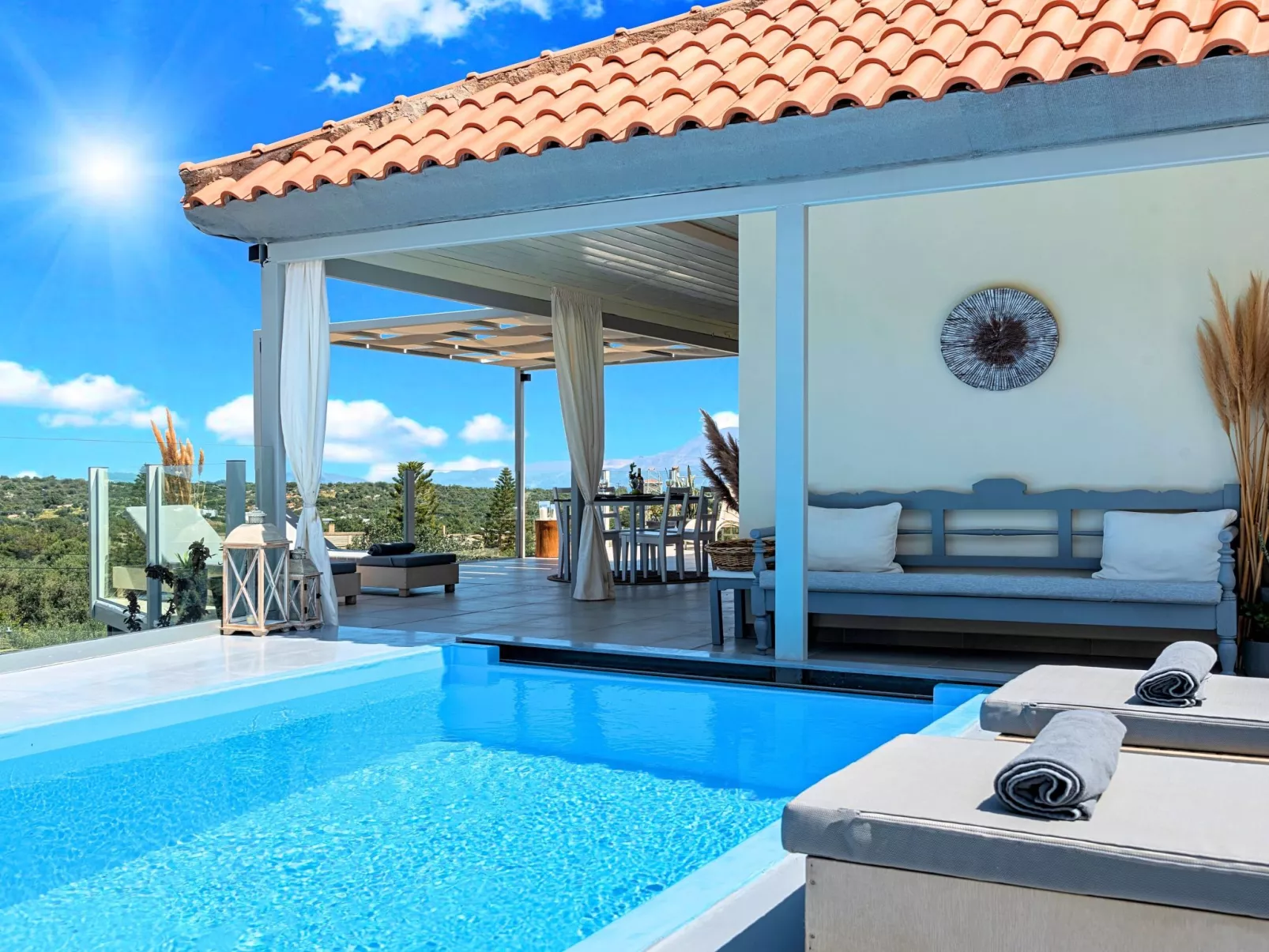 "Olive Green" mit Blick auf das Wasser - Binnen