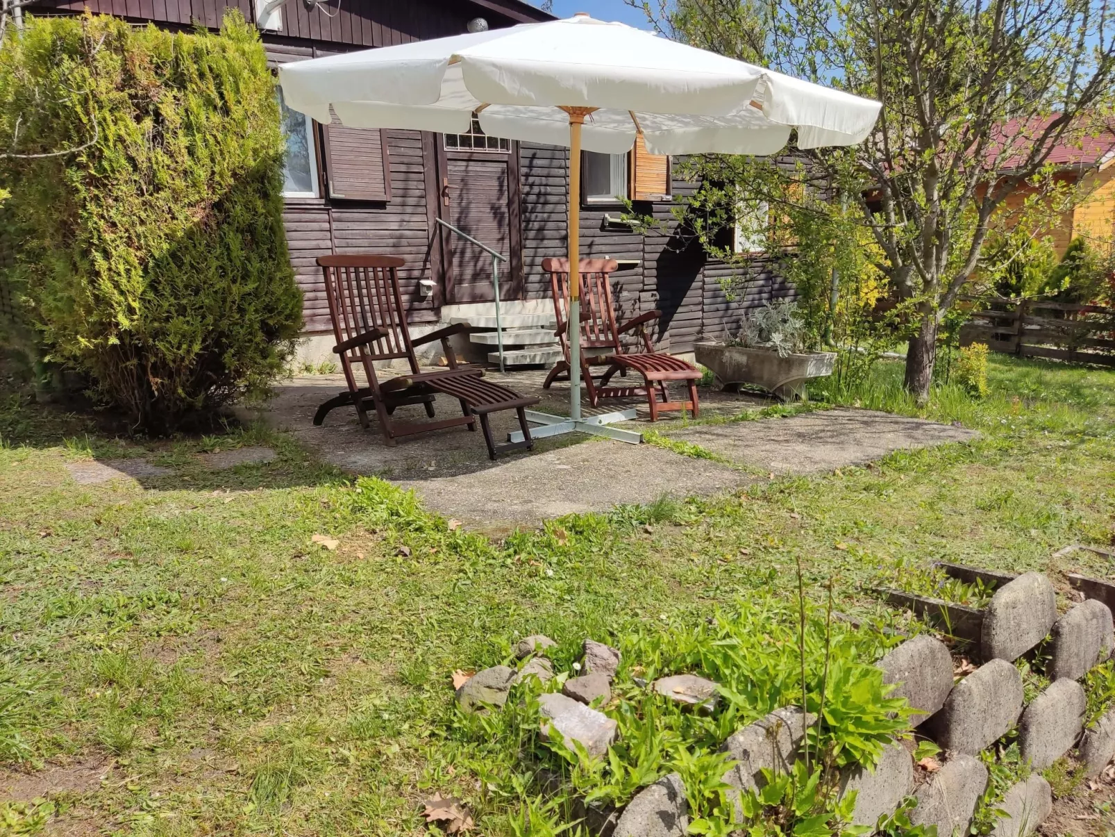 Ferienhasu Donauknie - Buiten