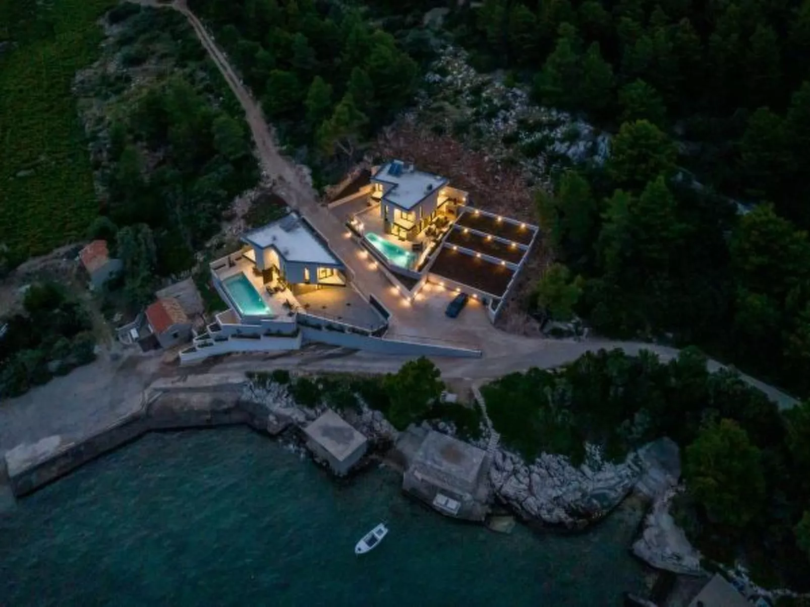 Beachfront villa Mare with seaview and pool - Buiten