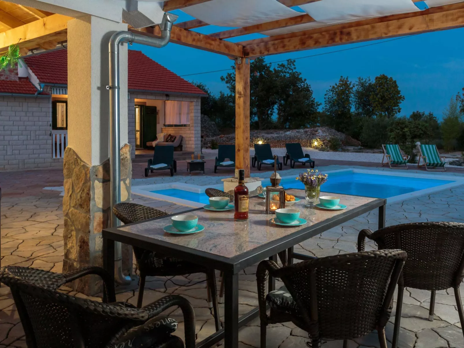 Villa Mystic Woods mit Pool - Buiten