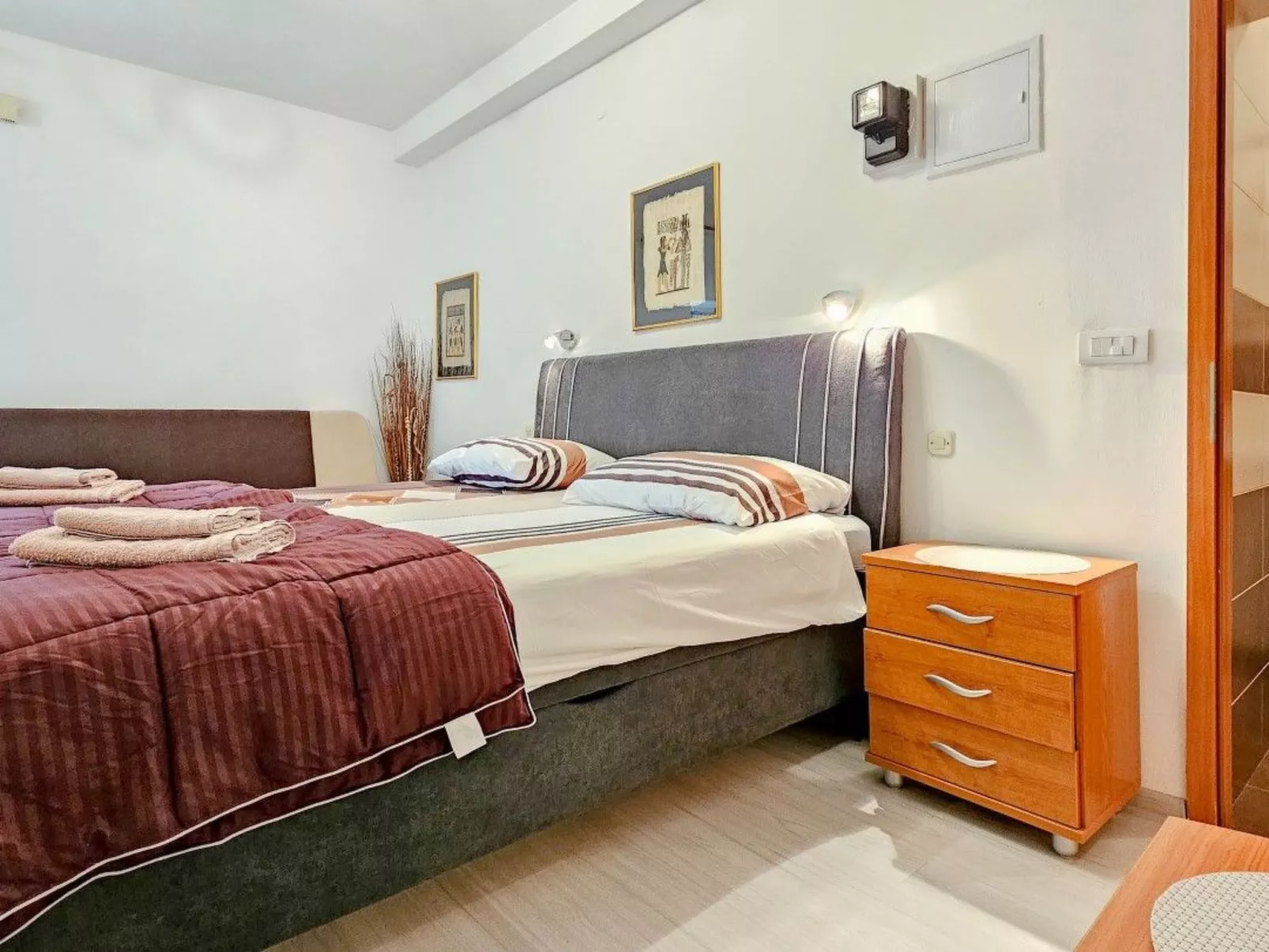 "Pintar 2" direkt am Strand - Binnen