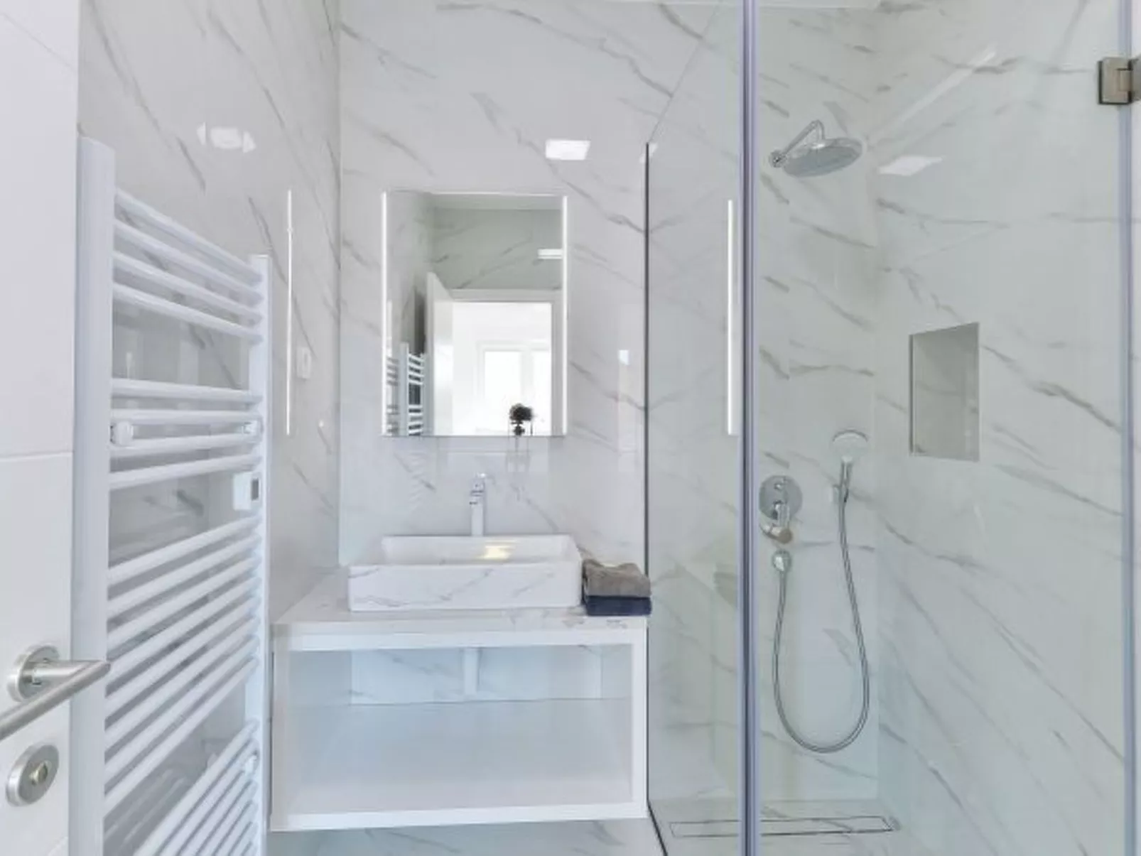 Villa Div with heated pool Apartment No.2 - Image-tags.info