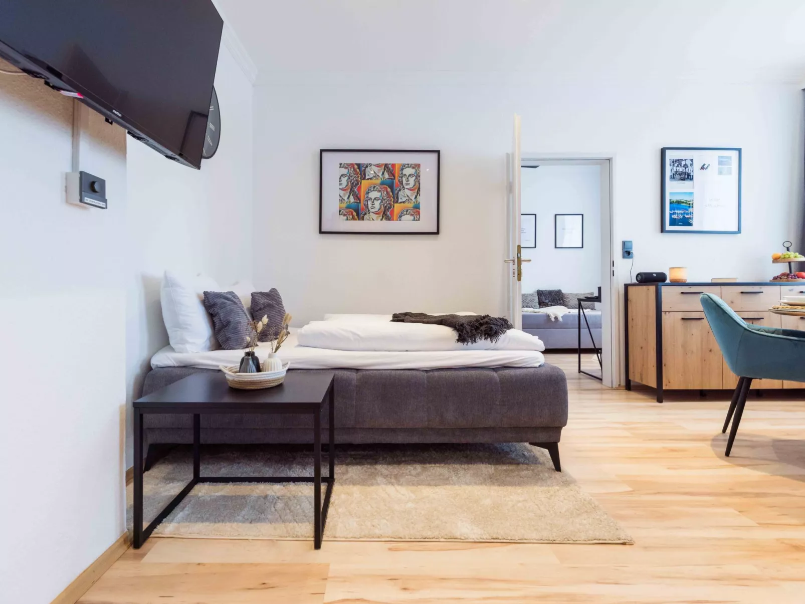 Schiller Apartment im Zentrum von Hof. Küche, Parkplatz, 250MBit Wlan - Binnen