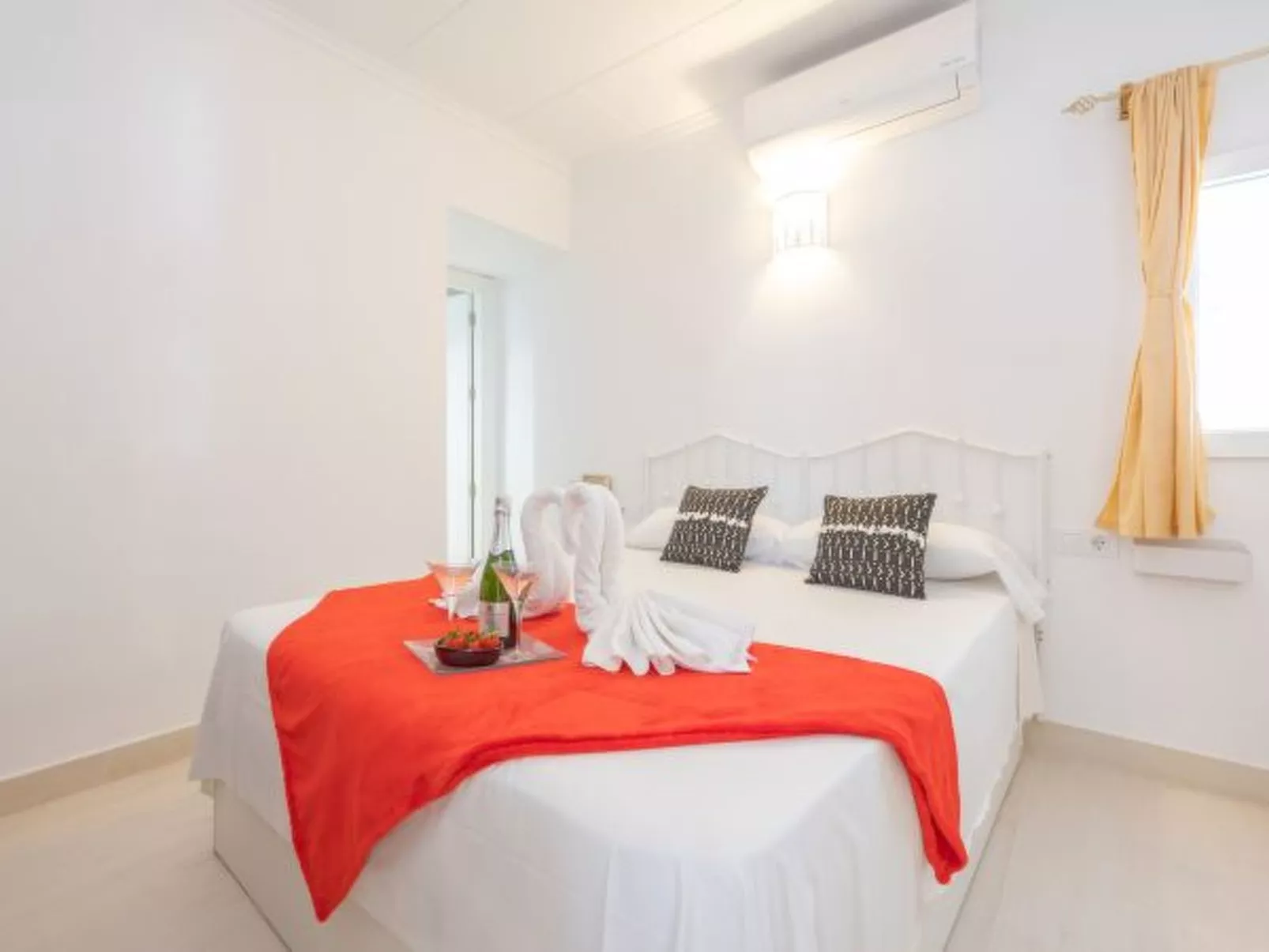 Villa Manolet - plusholidays - Image-tags.info