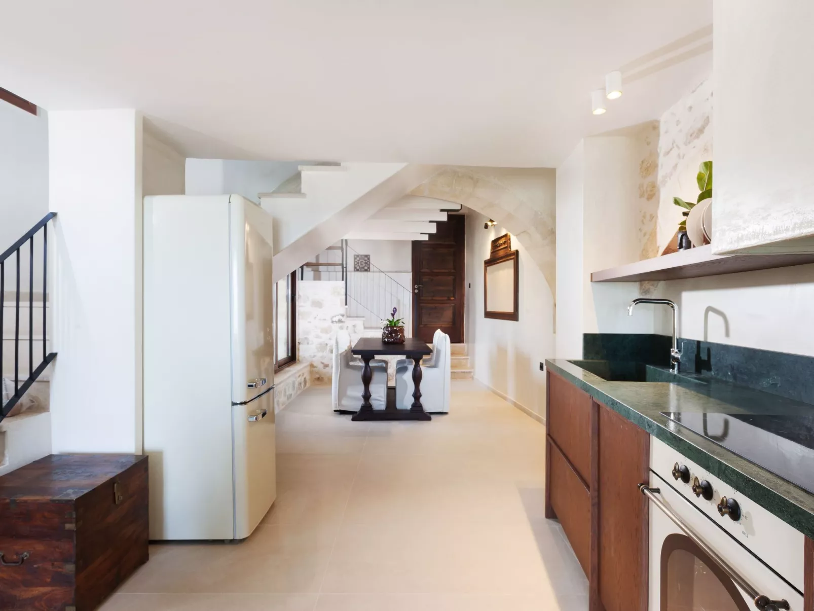 Ali Vafi's Villa - Beheizter Jacuzzi und Innenpool - Binnen