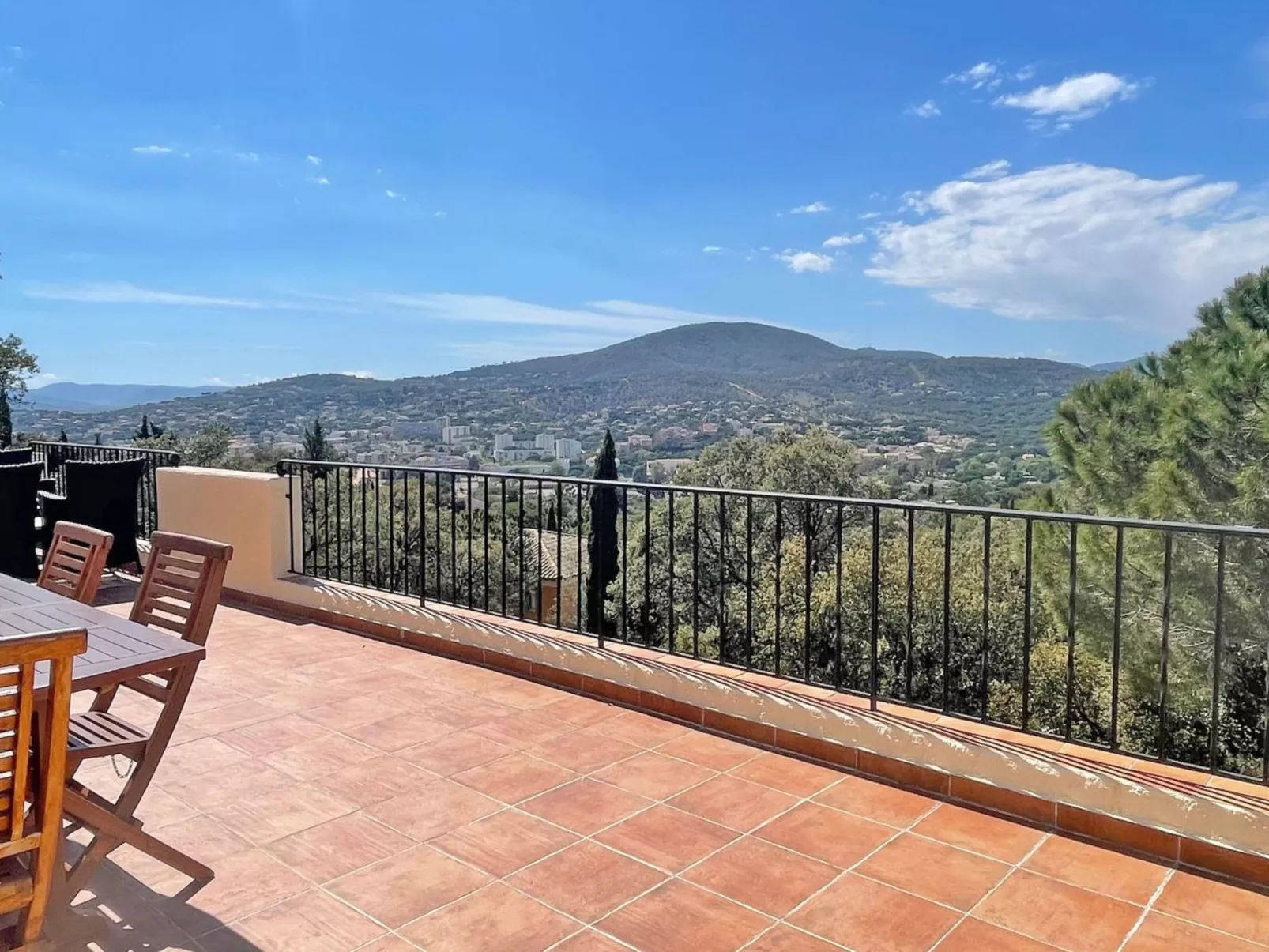 Villa "Armalac" mit Bergblick - Buiten