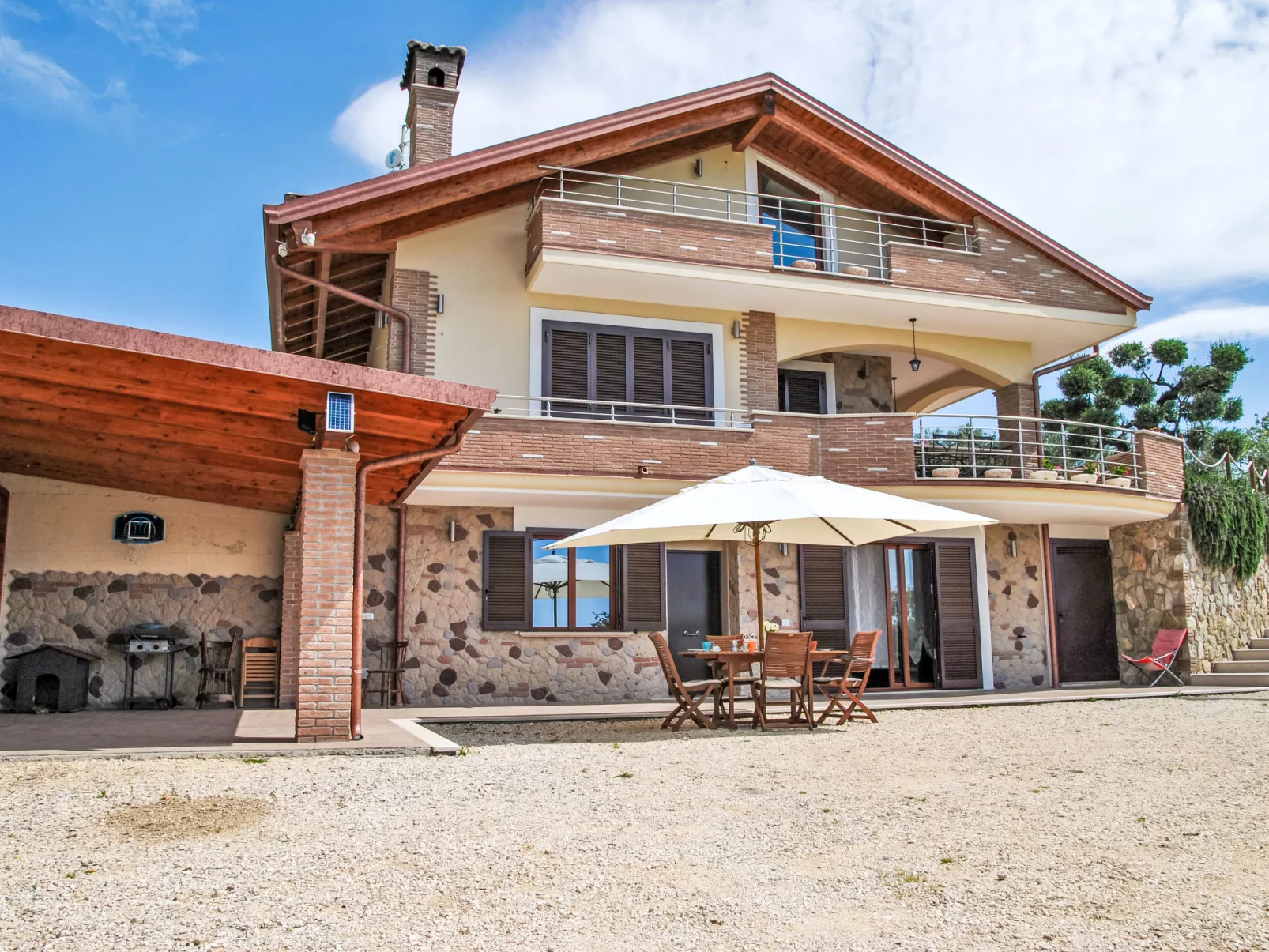 Corte Saturnia - Buiten