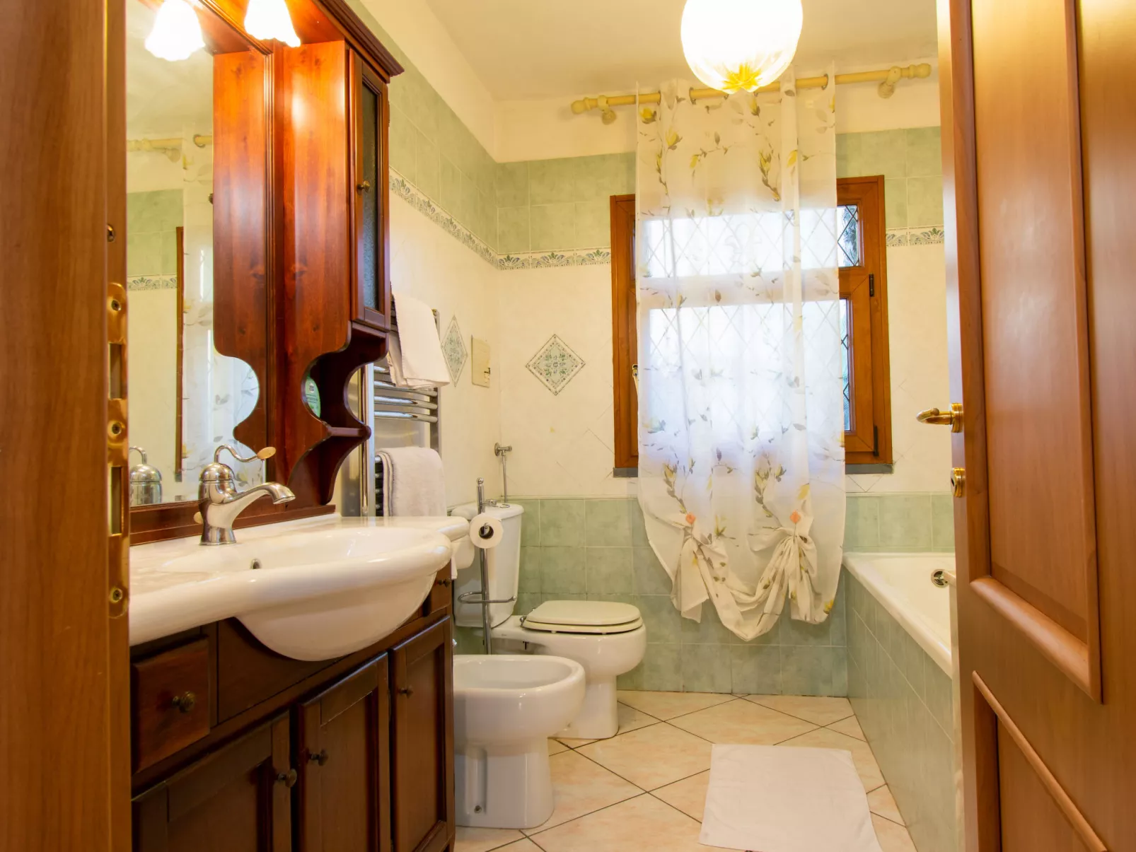 Tre fontane - Binnen