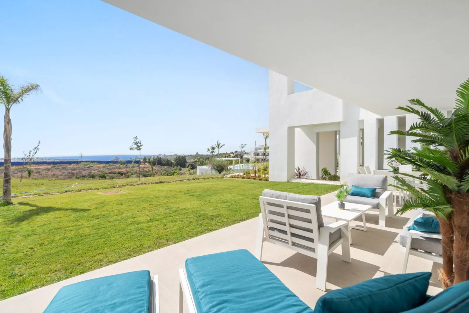 AL4-1901 ESTEPONA - APARTMENT - ALCAZABA LAGOON - Terrasbalkon