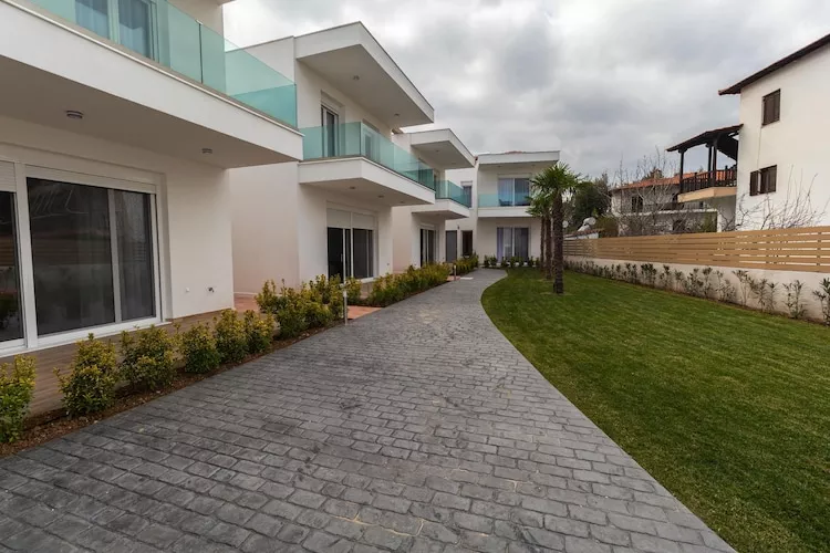 Acrotel Porto Brava Luxury Villas Ormos Panagias 4 bedroom villa 2 - 8 pax - Buitenkant zomer