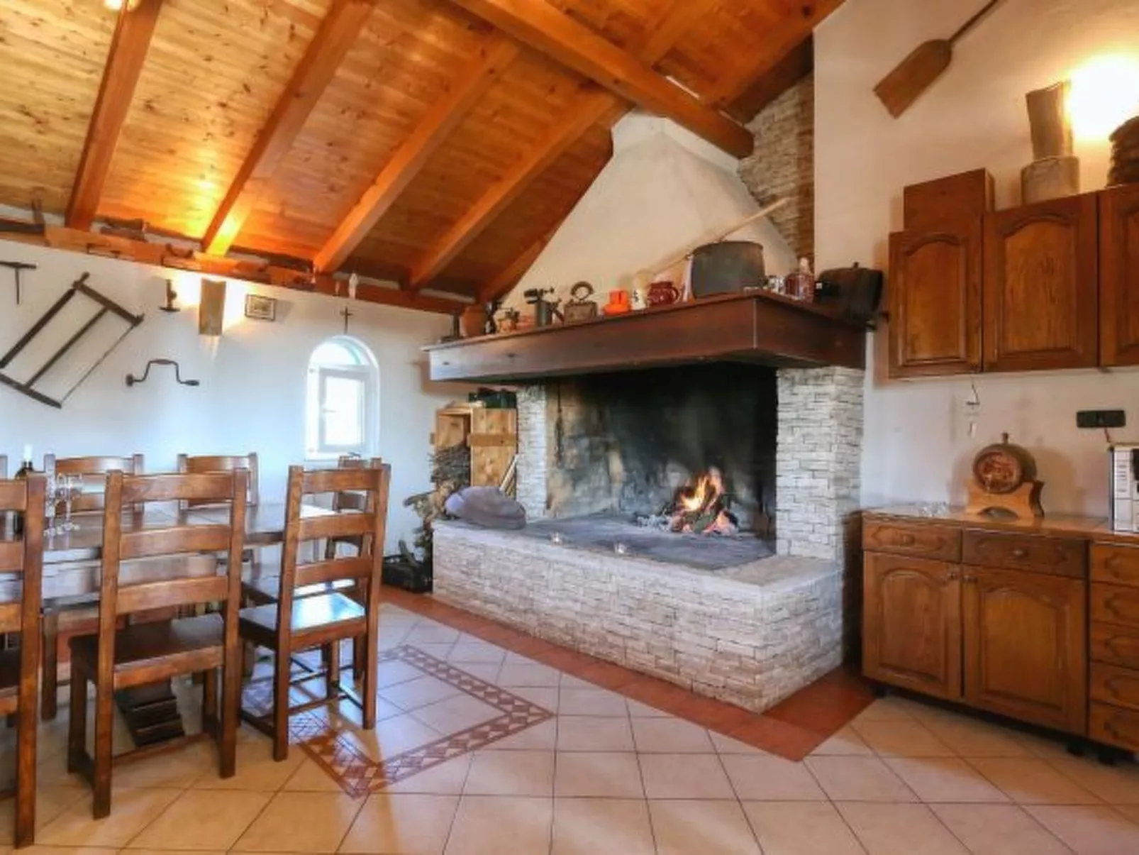 Villa Ana with large pool - Image-tags.info