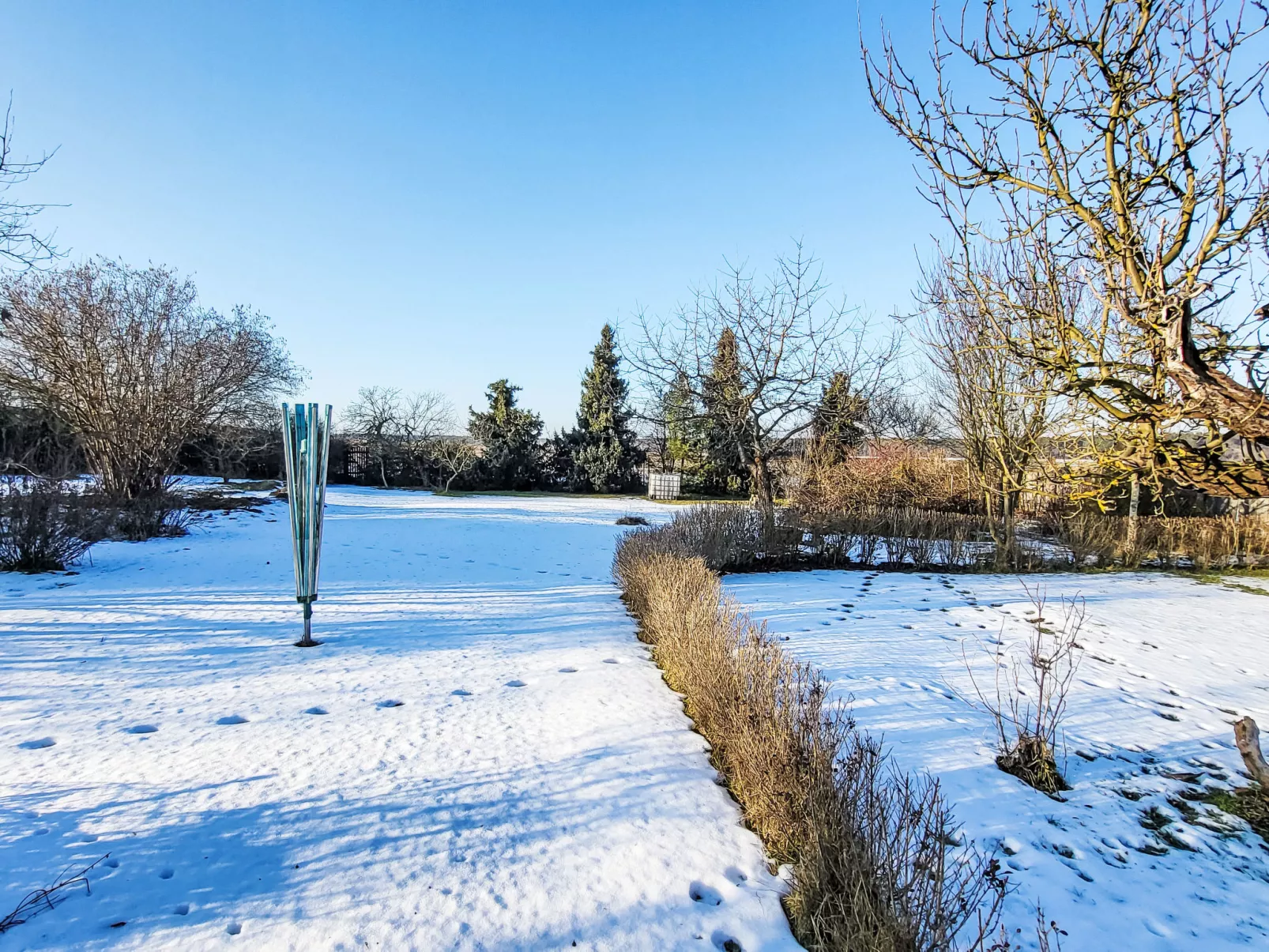 Mit großem eingezäunten Garten - Buiten