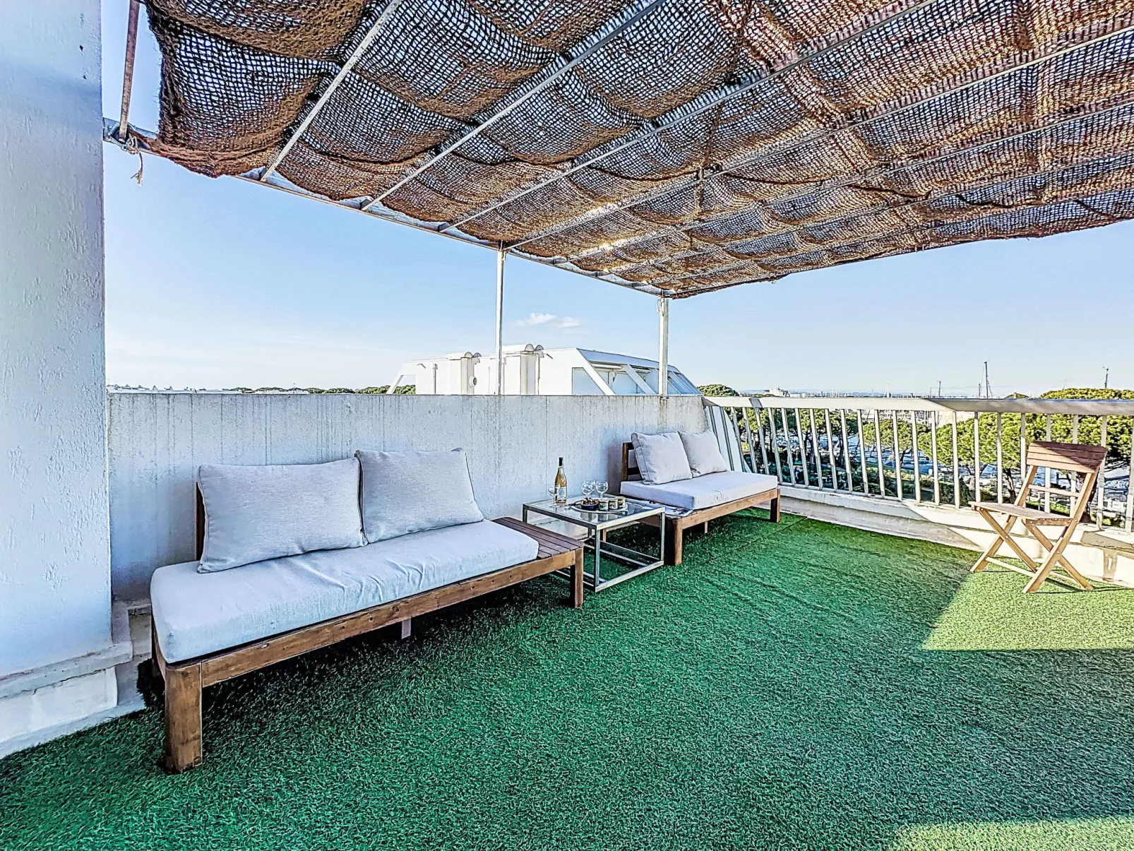 La Croisière - Binnen