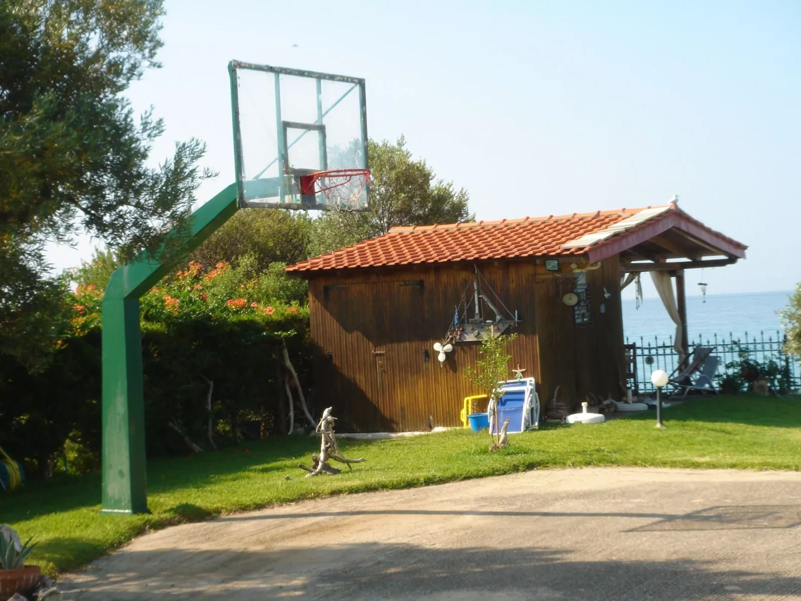 Aus dem Garten direkt an den Strand - Buiten