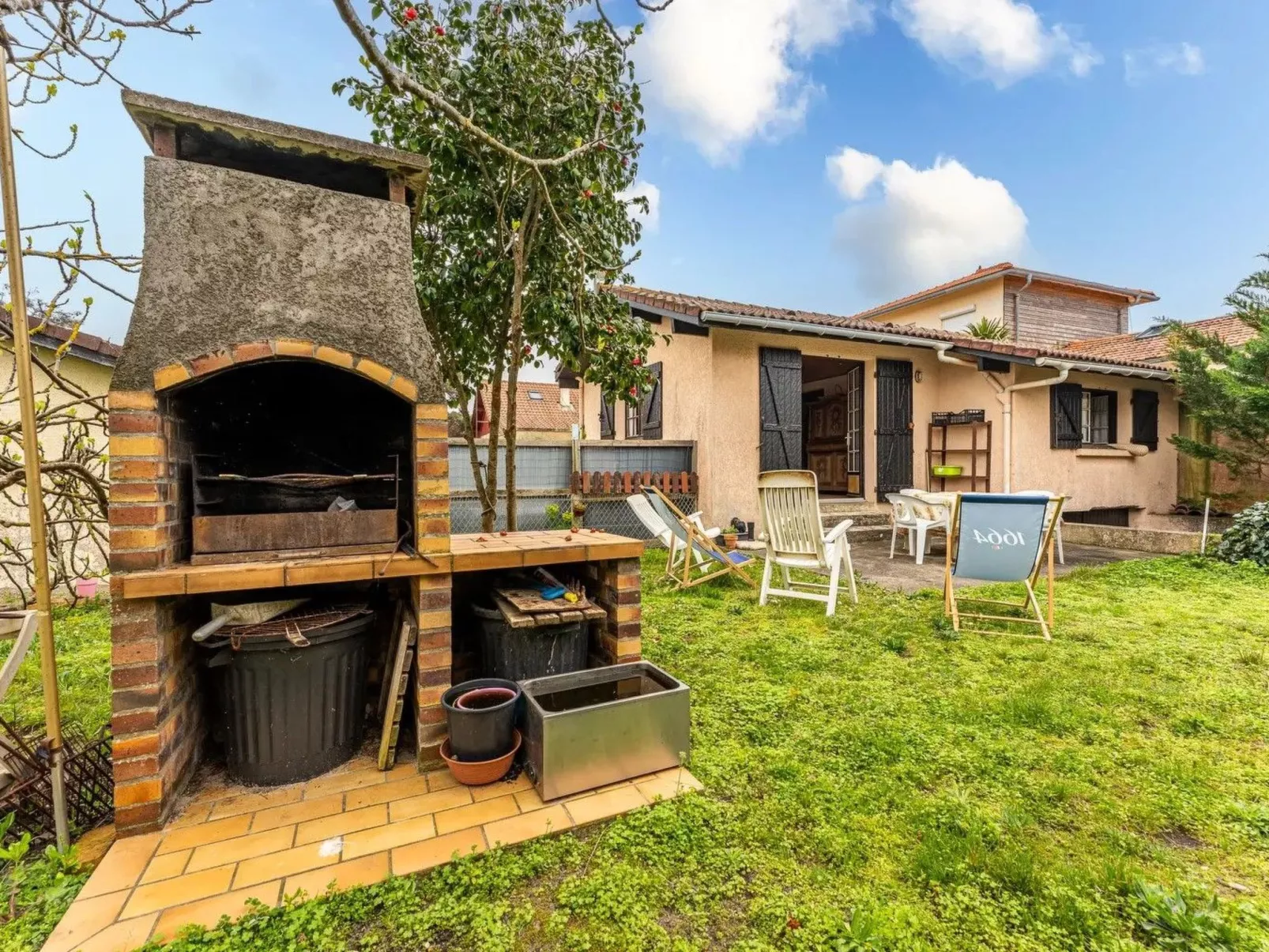 Ideal gelegenes Haus in ruhiger Lage - Buiten