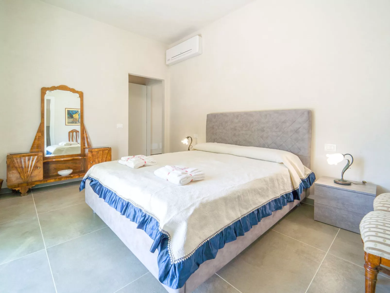 'Mamma Duna' mit Grill - Binnen