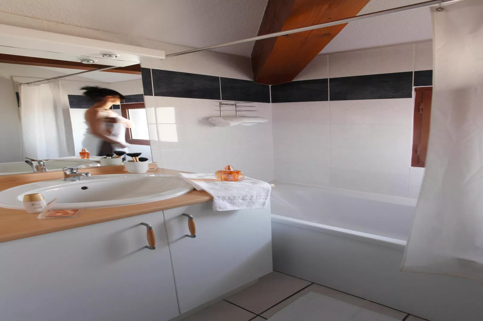 Résidence la Barbacane Carcassonne / T2 / 4 pers - Badkamer