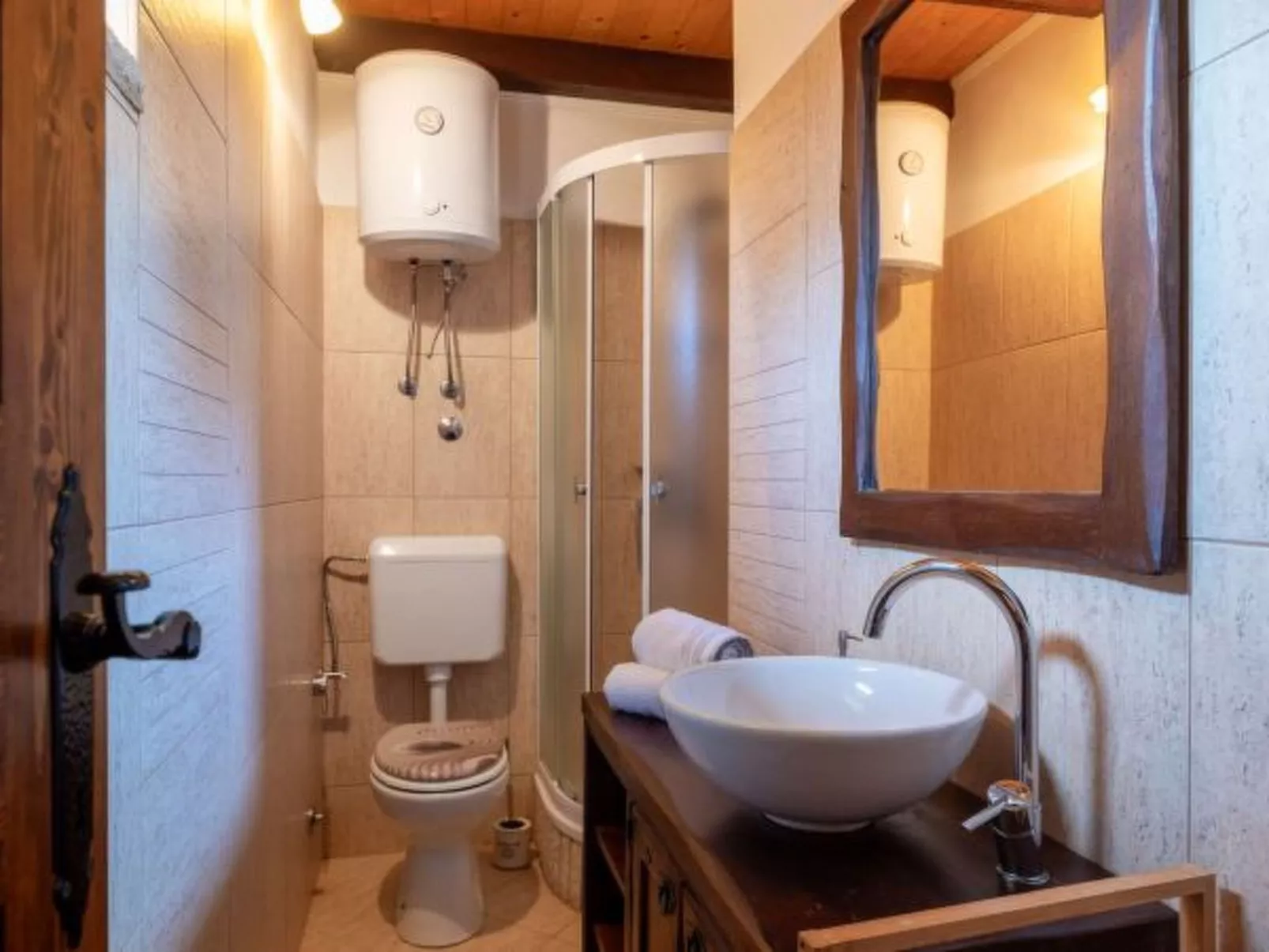 Stone villa Tea with pool - Image-tags.info