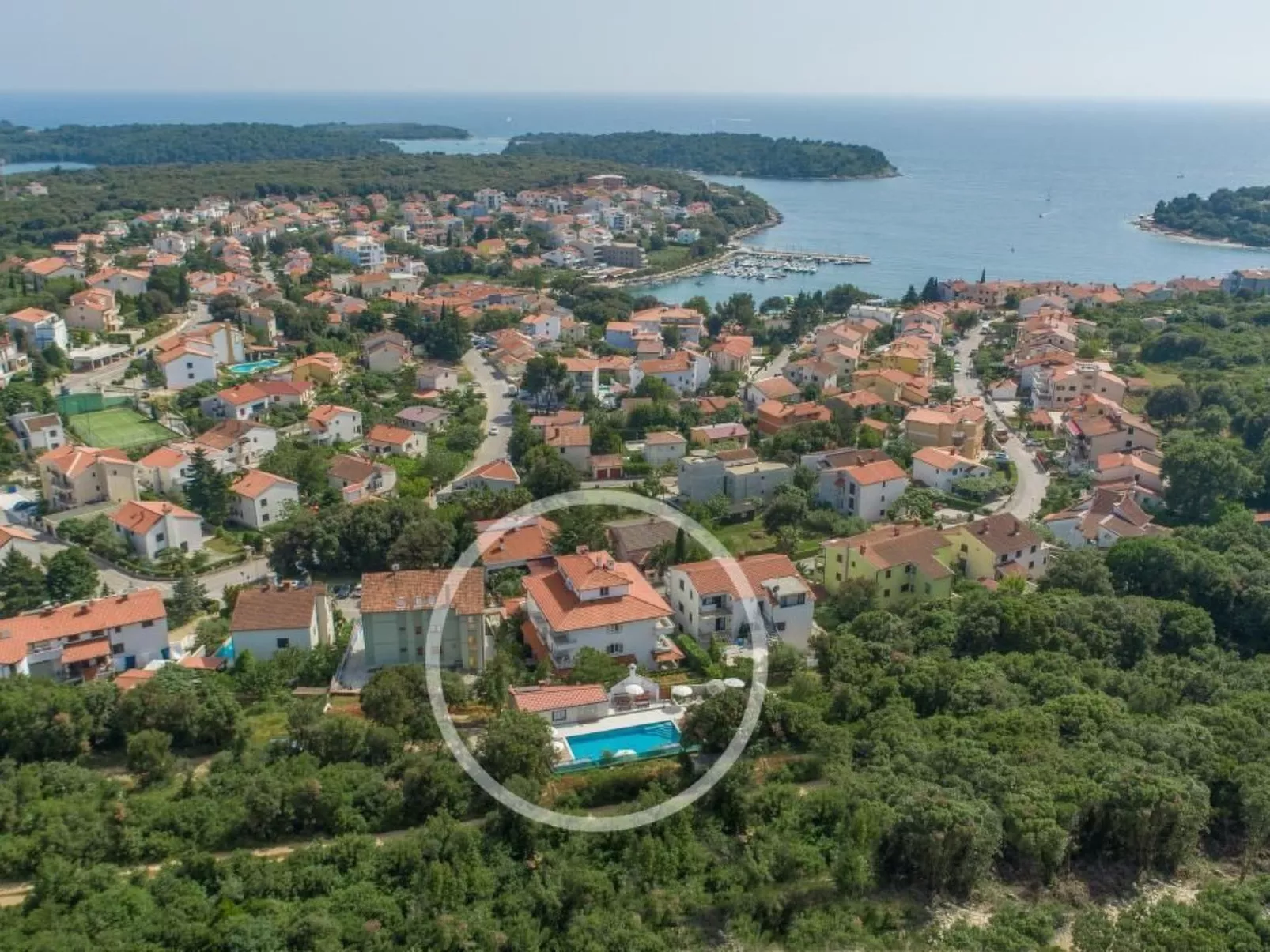 Wohnung mit gemeinschaftlichem Pool und Grill - Image-tags.info