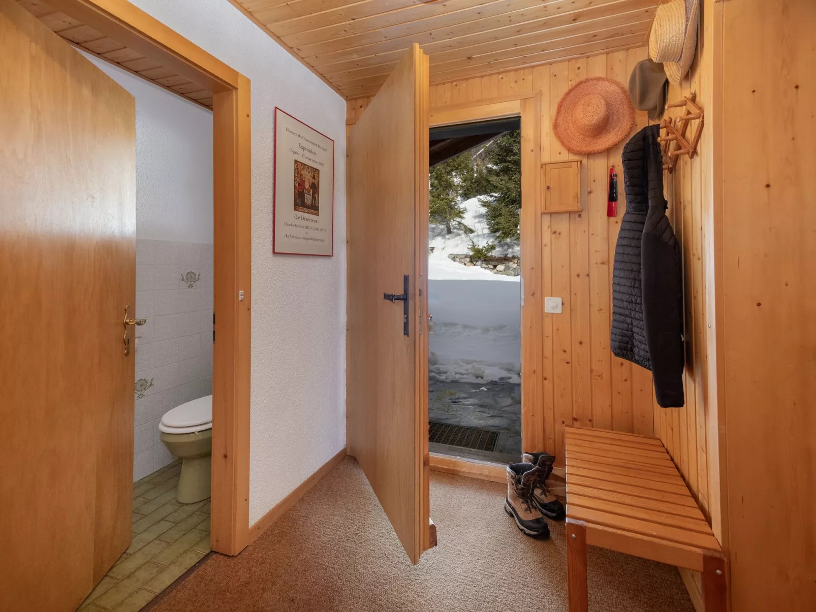 Veni, Vidi, Mansi - Binnen