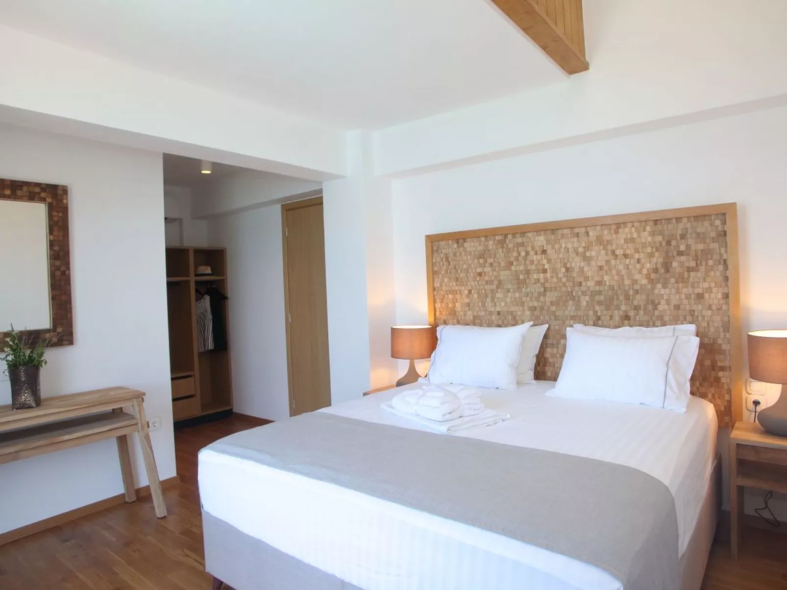 "Capro" mit Infinity-Pool - Binnen