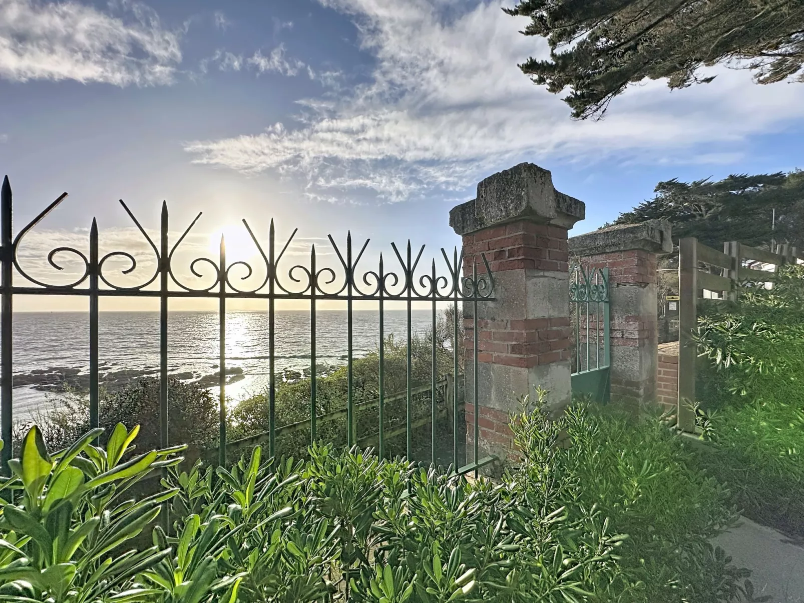 Le Vent d'Avril - Buiten