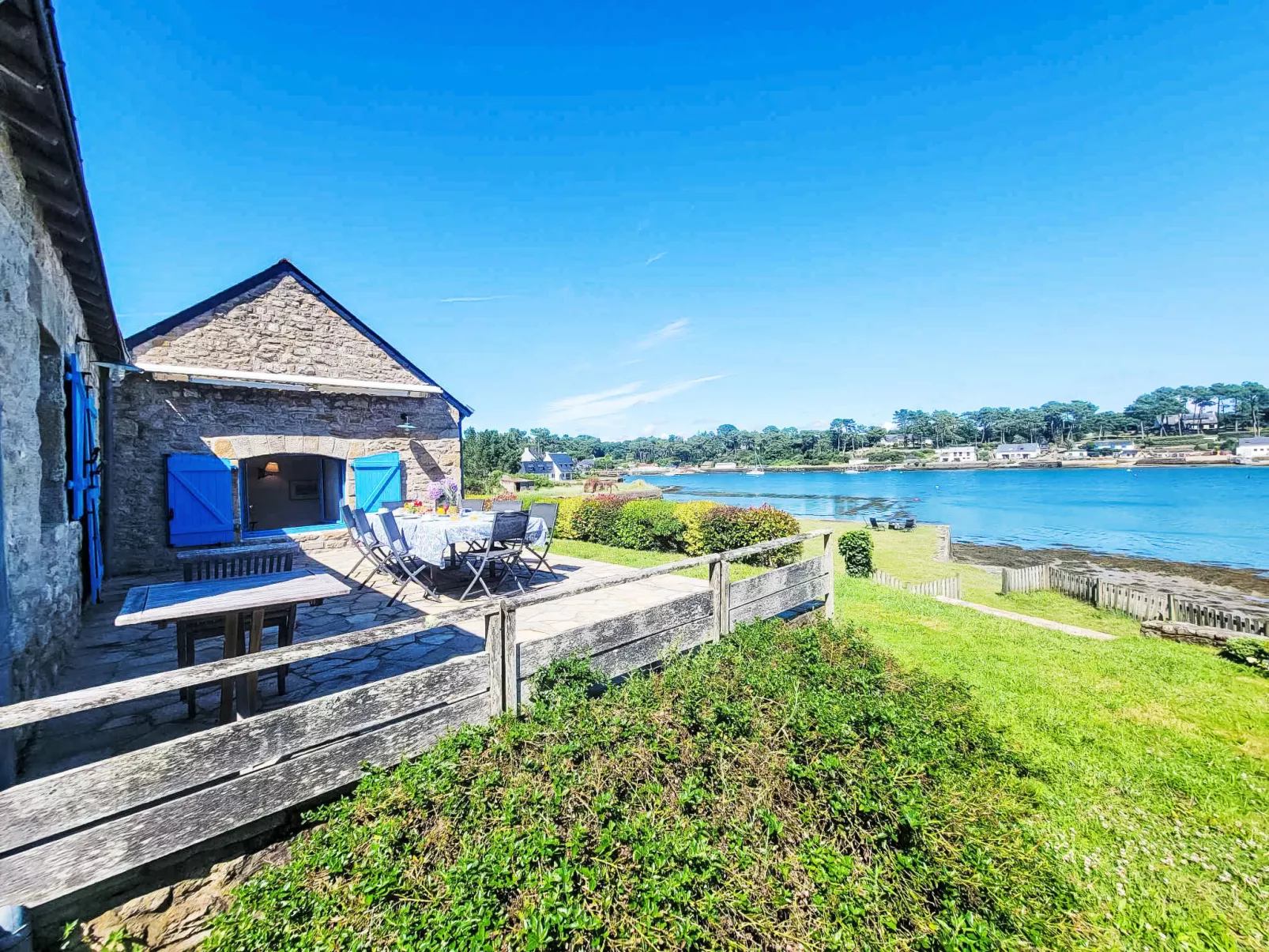 Pen Er Hoët - Buiten