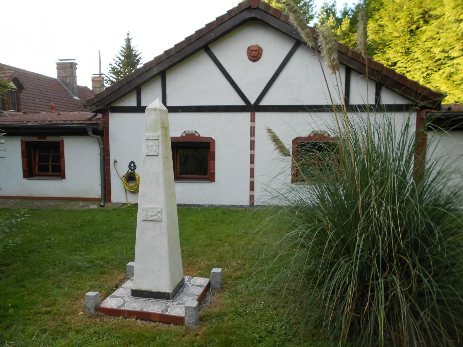 Mit großem Garten in La Prée - Image-tags.info