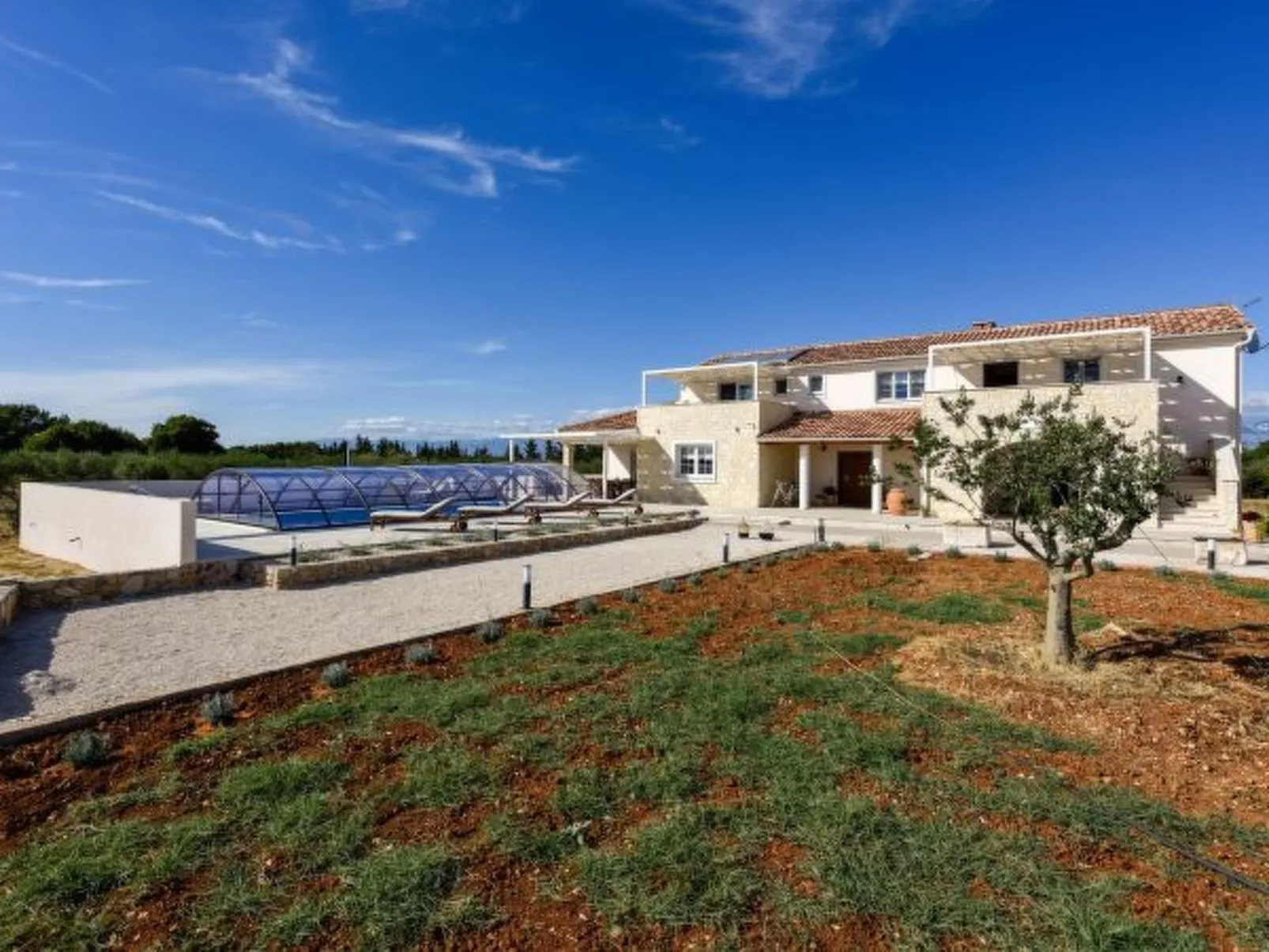 Villa Andamalu with heated pool - Image-tags.info