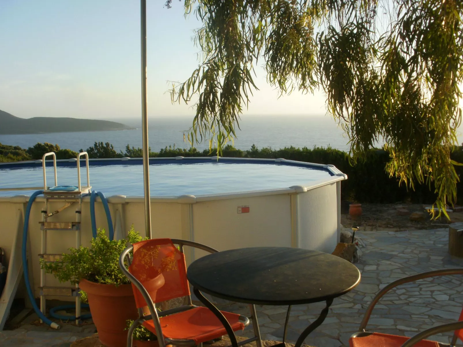 Charly Point Villa-Apartment, Doppelzimmer - Buiten