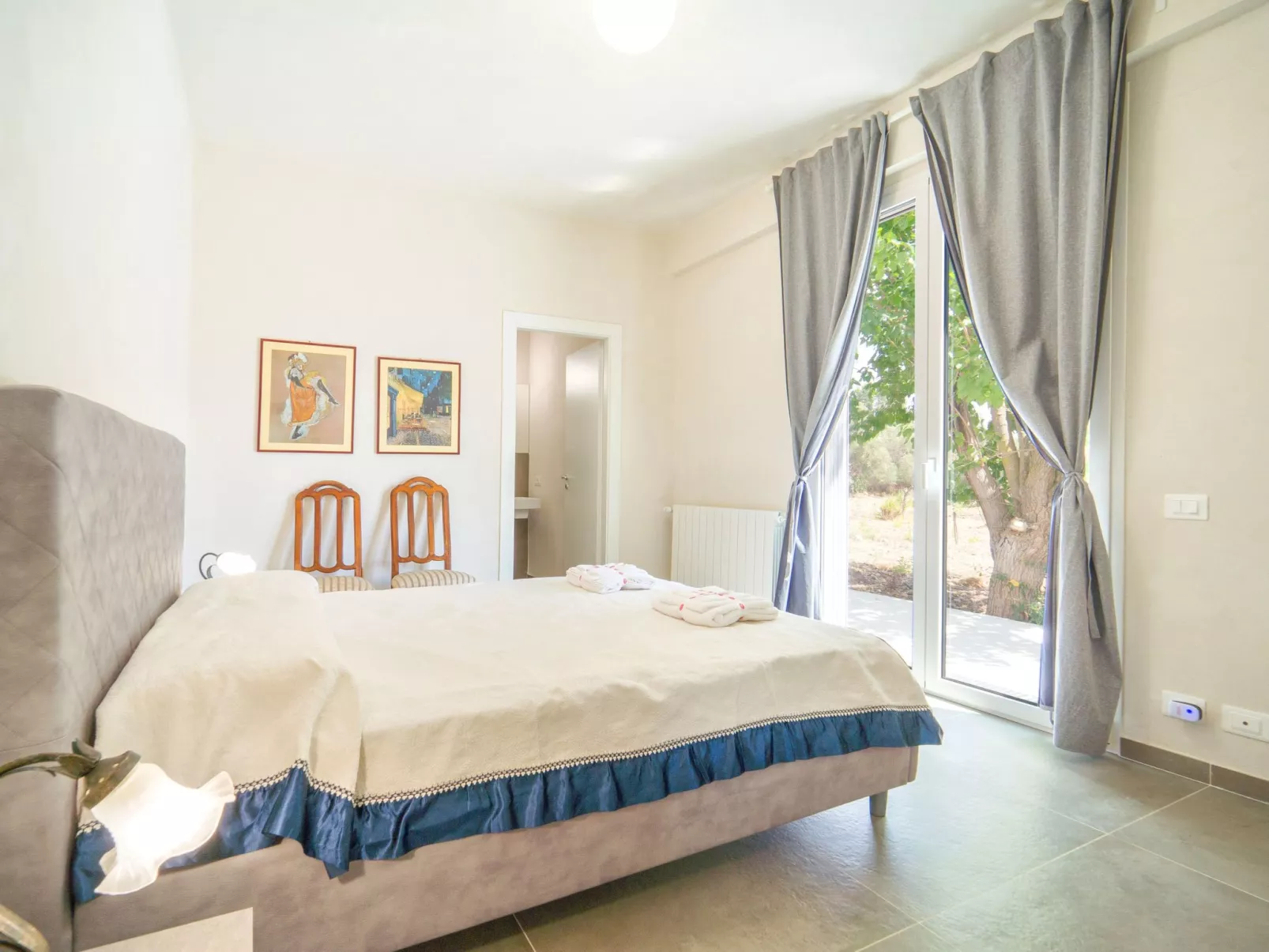 'Mamma Duna' mit Grill - Binnen