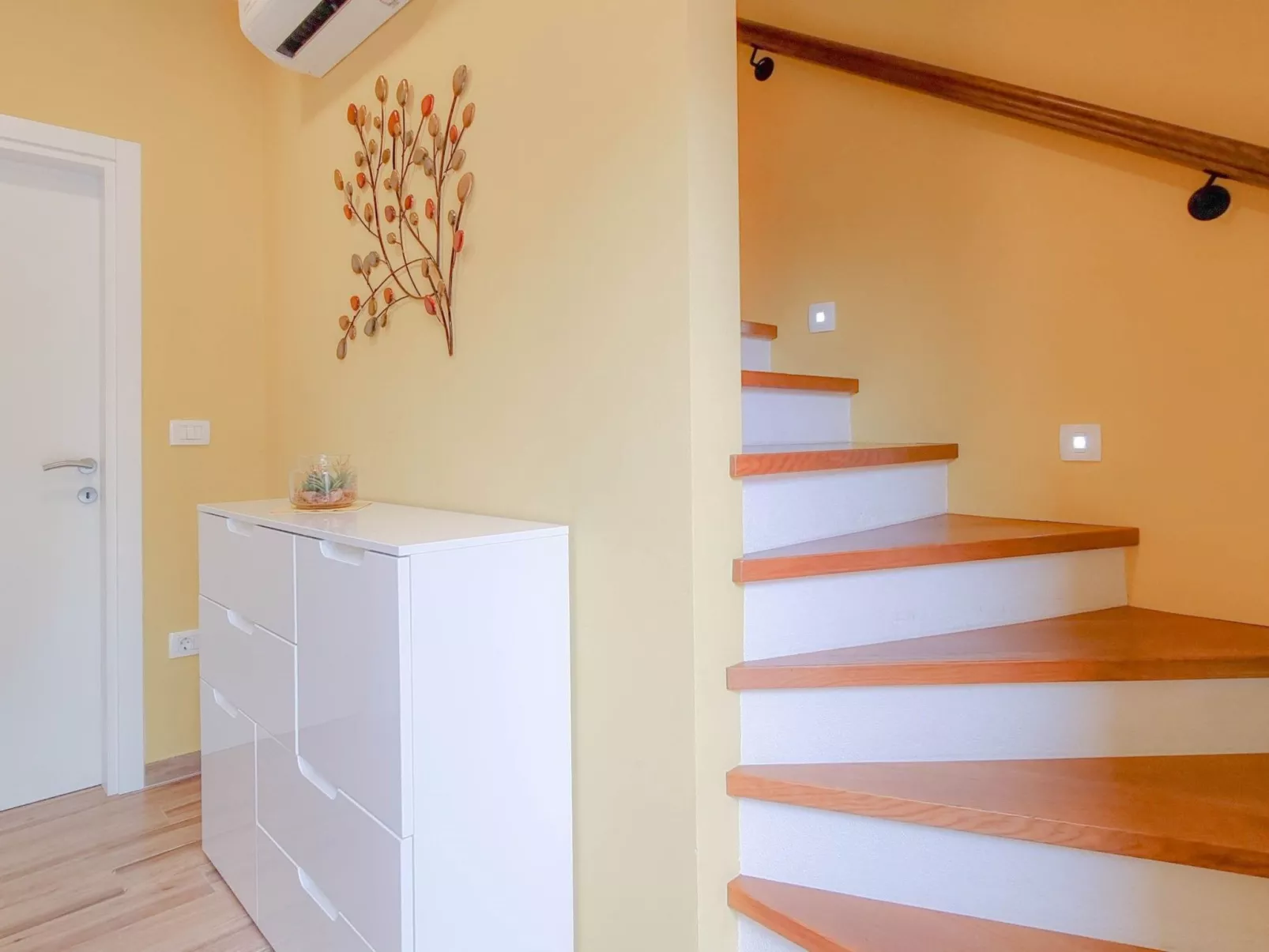 Für 4 Personen ca. 50 m&sup2; in Novigrad, Adriaküste Kroatien (Westküste von I - Image-tags.info