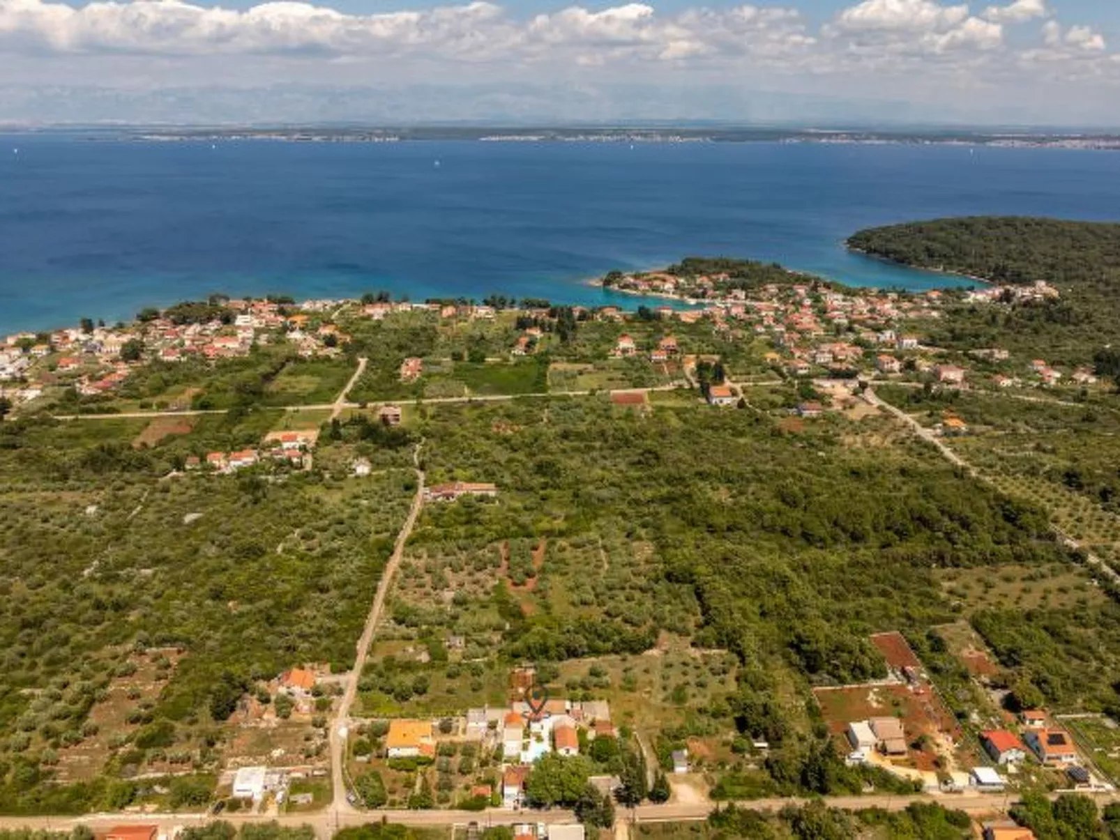 Studio Apartment Varos with shared pool - Image-tags.info