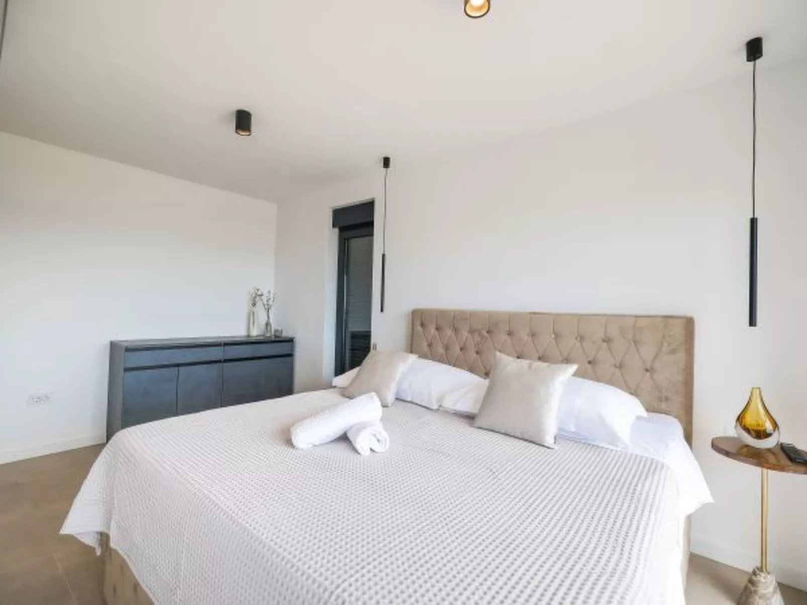 Villa Novue with pool - Image-tags.info