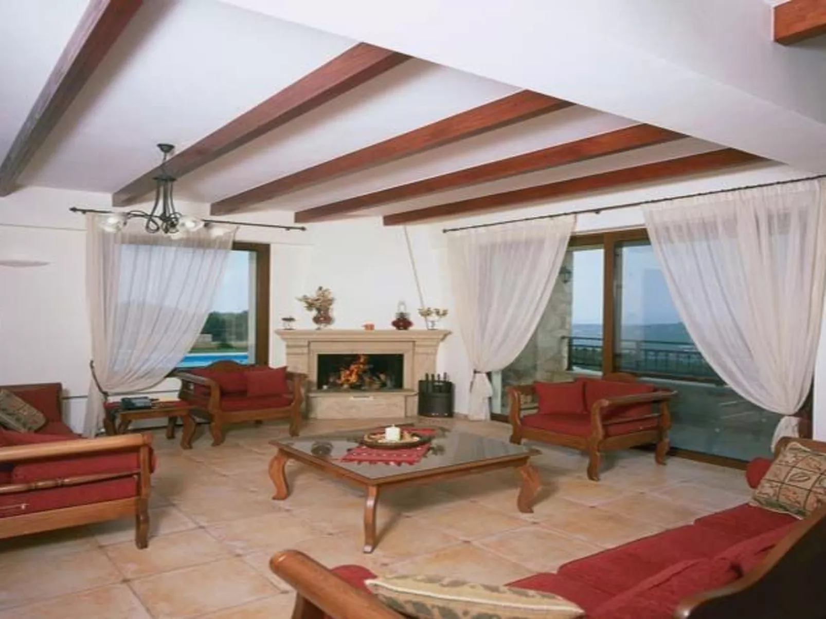 Familienvilla mit Pool, Billard und Grillplatz - Binnen