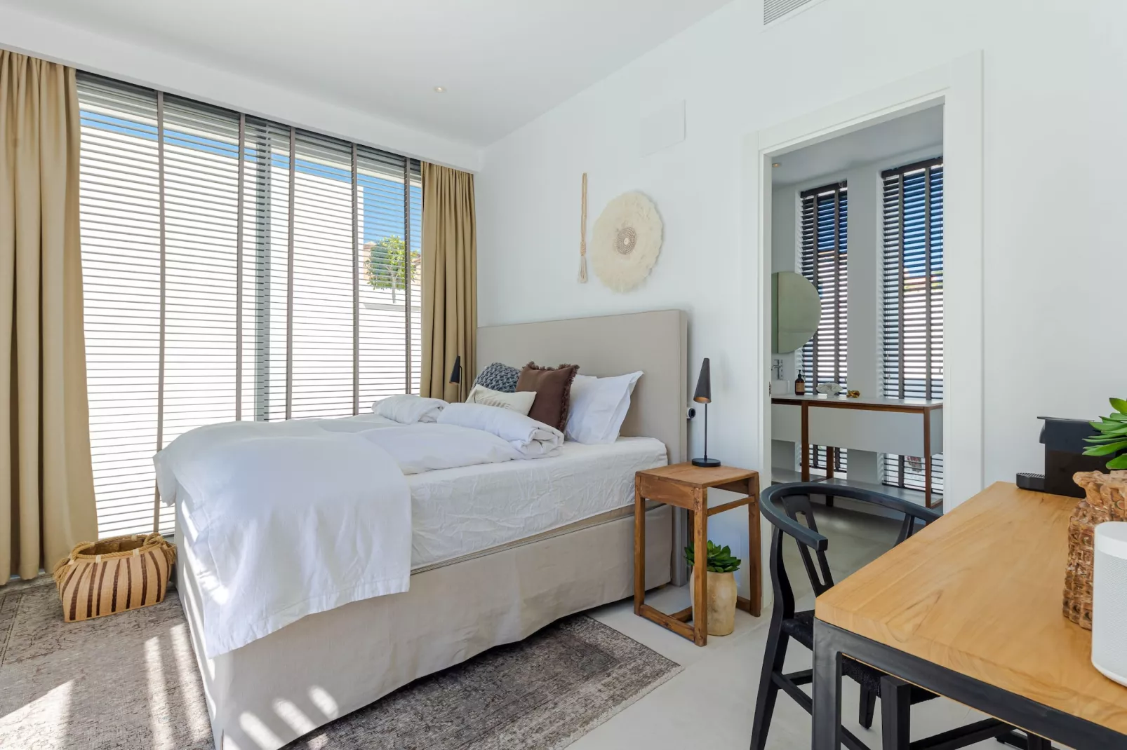 Unique & Luxurious Villa with Heated Pool! - Slaapkamer