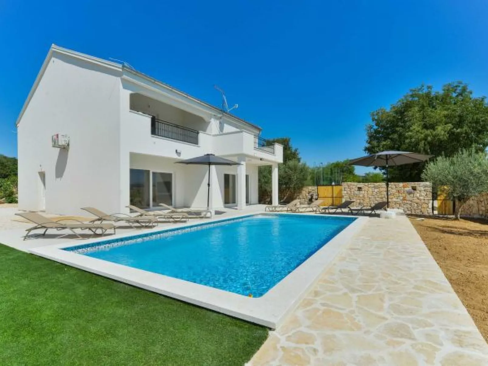 Villa Natura with pool - Image-tags.info