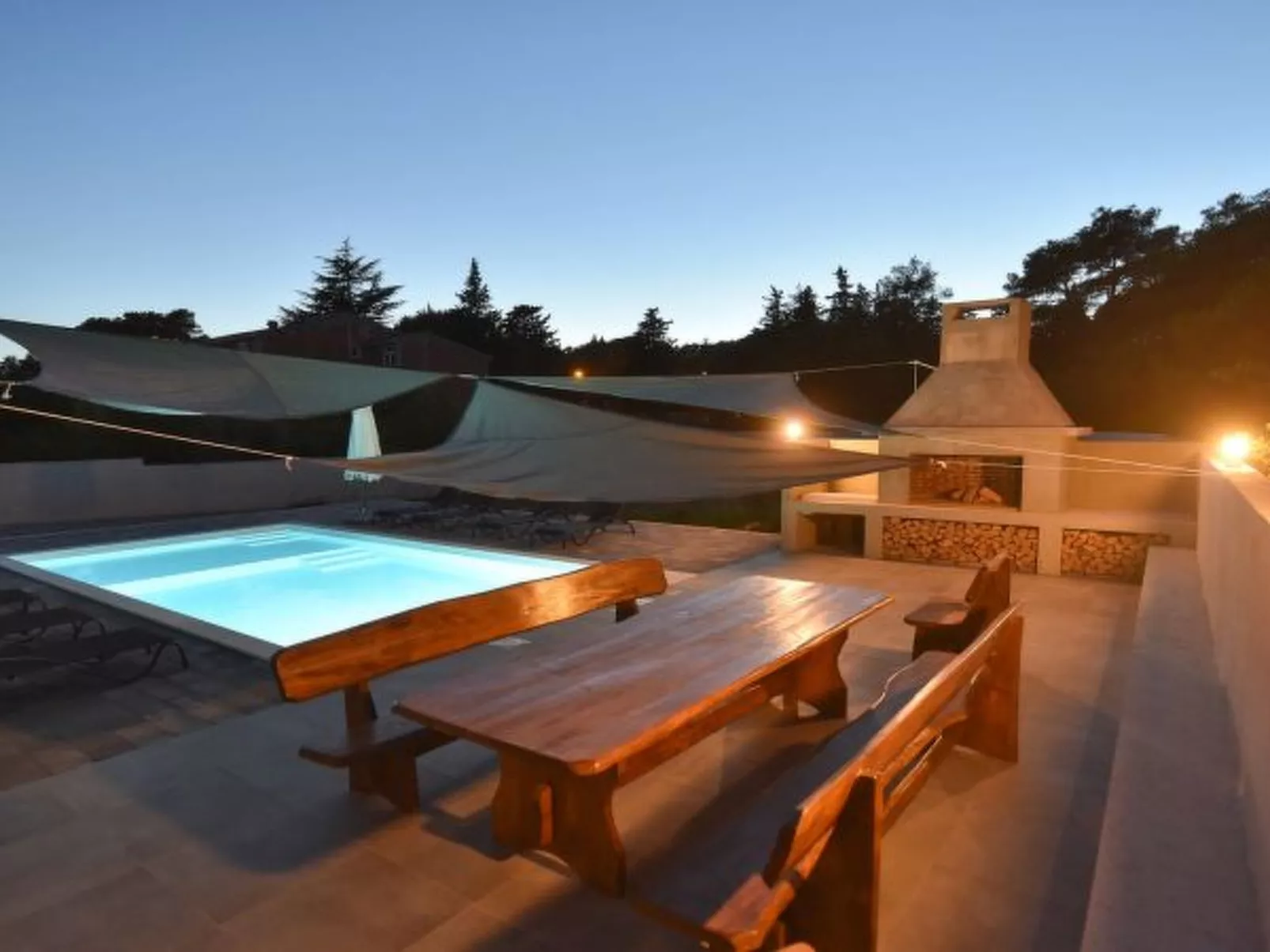 Villa Pinia with pool, Zadar - Image-tags.info