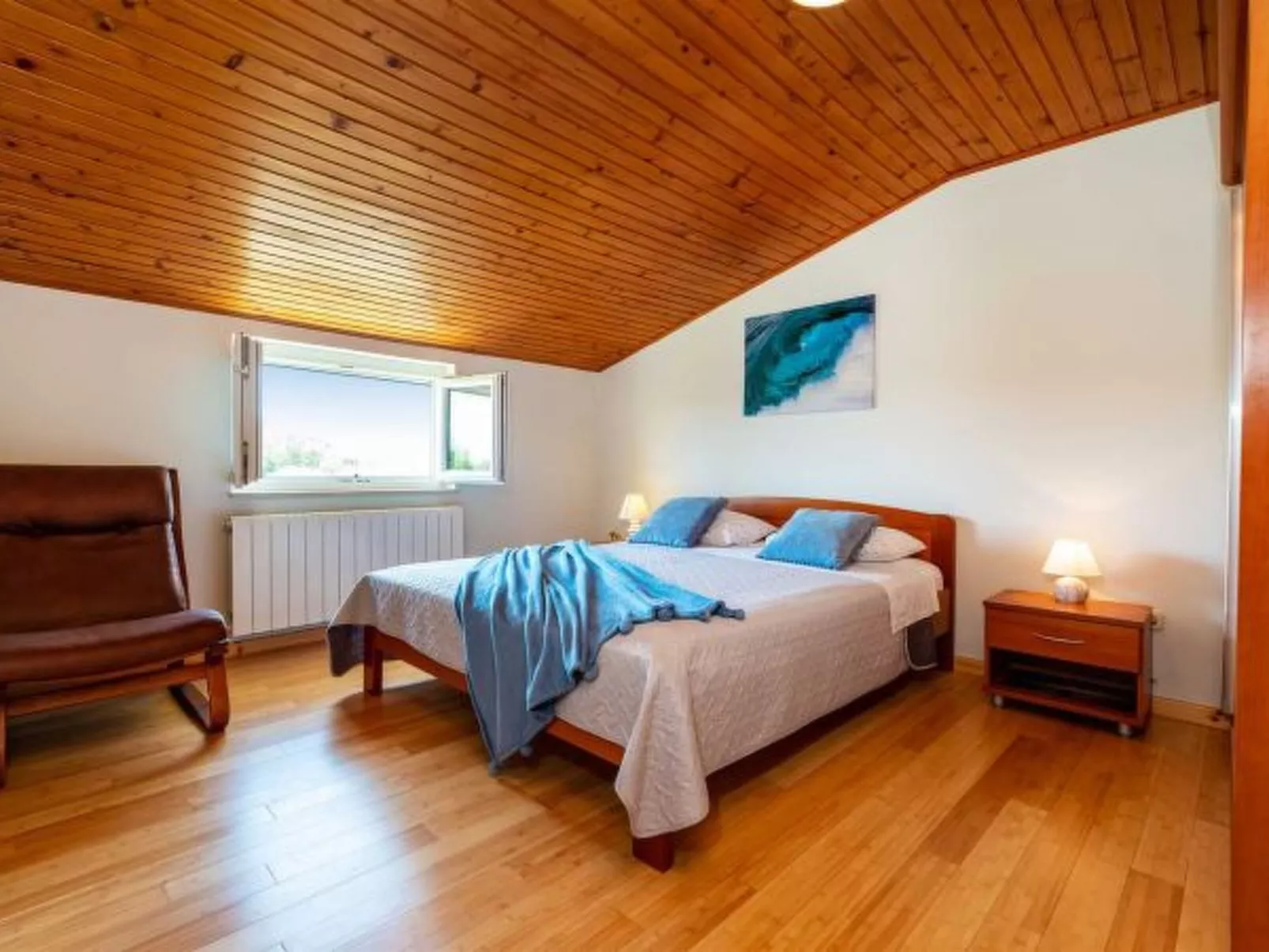 Apartment house Simoni with pool - Image-tags.info