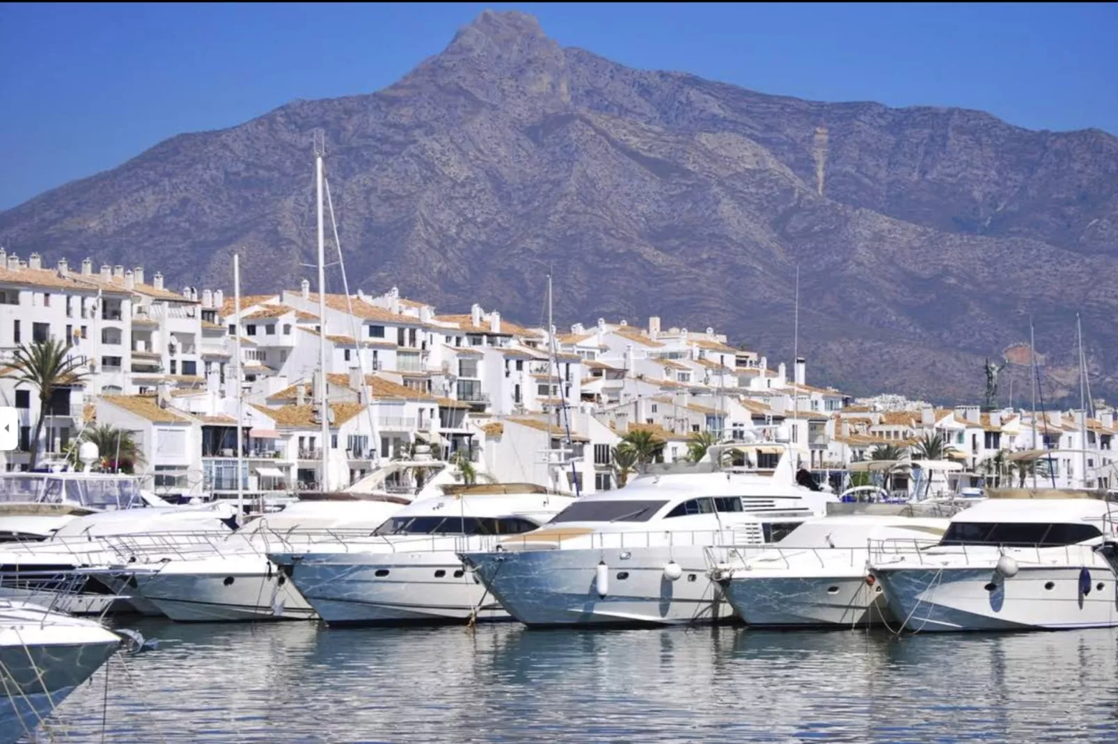 3-Bedroom Apartment with Sea & Mountain Views - Gebieden zomer 5km