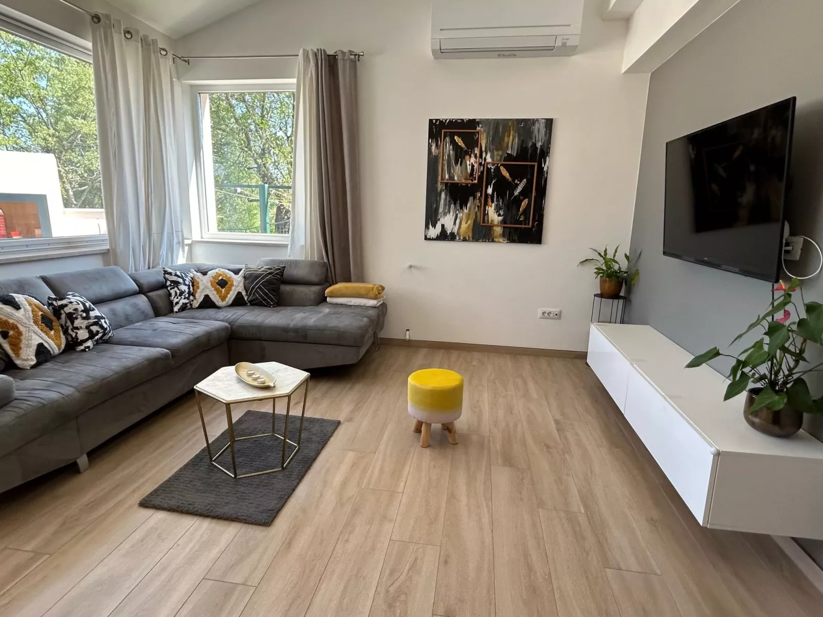 Diva mit privatem Pool - Image-tags.info